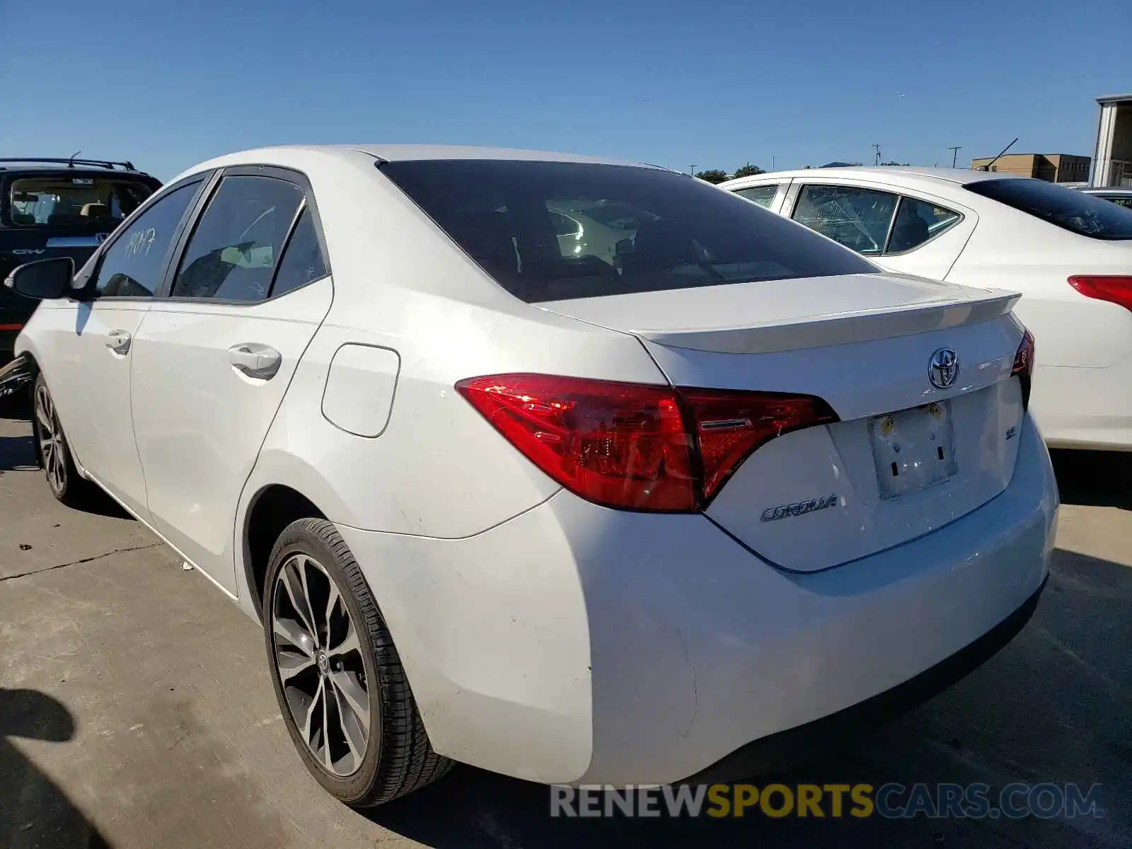 3 Photograph of a damaged car 2T1BURHE0KC164309 TOYOTA COROLLA 2019