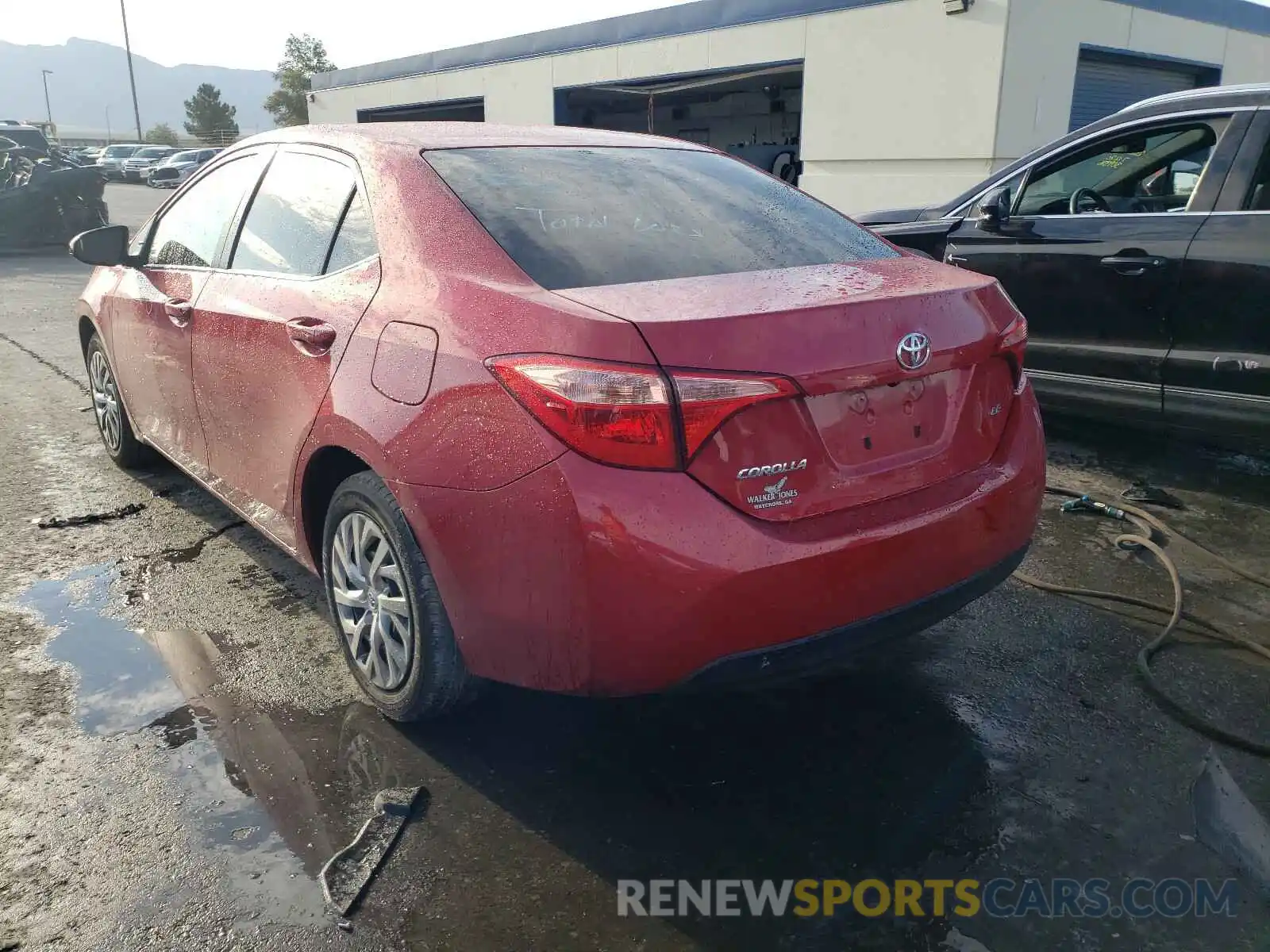 3 Photograph of a damaged car 2T1BURHE0KC164360 TOYOTA COROLLA 2019