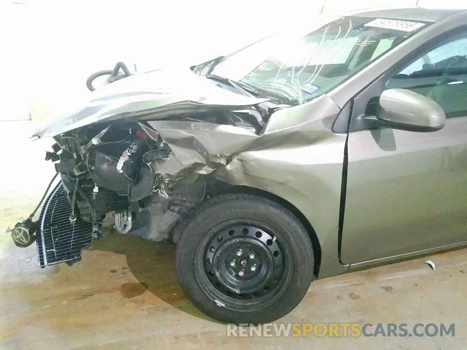 9 Photograph of a damaged car 2T1BURHE0KC165296 TOYOTA COROLLA 2019