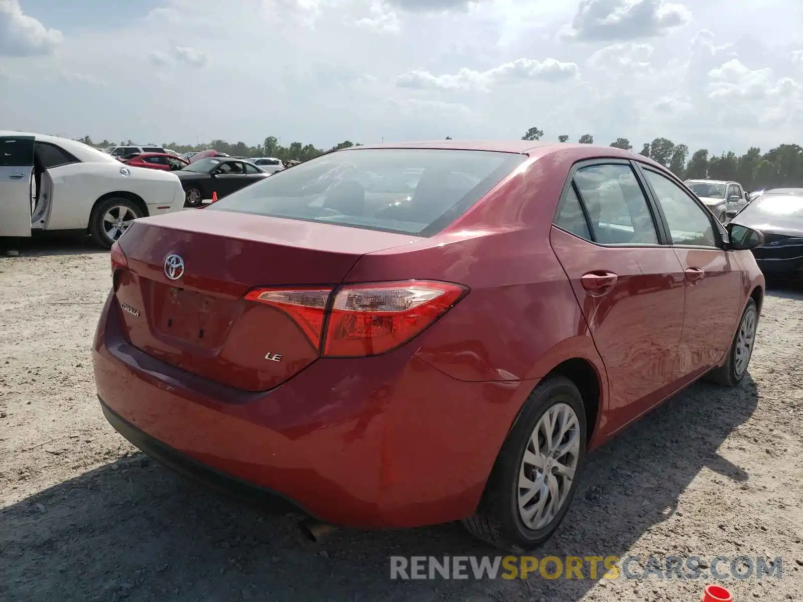 4 Photograph of a damaged car 2T1BURHE0KC165492 TOYOTA COROLLA 2019