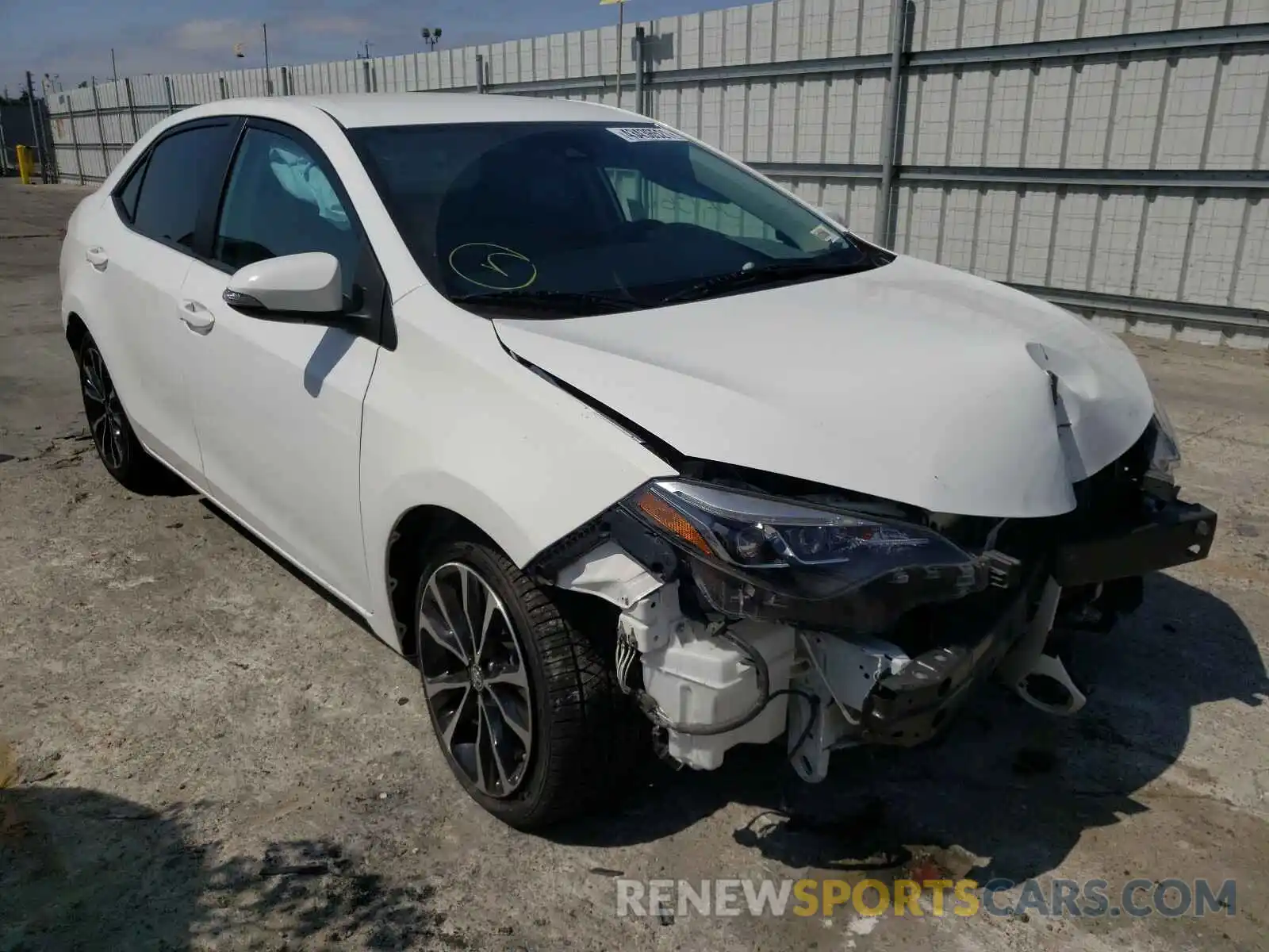 1 Photograph of a damaged car 2T1BURHE0KC165539 TOYOTA COROLLA 2019