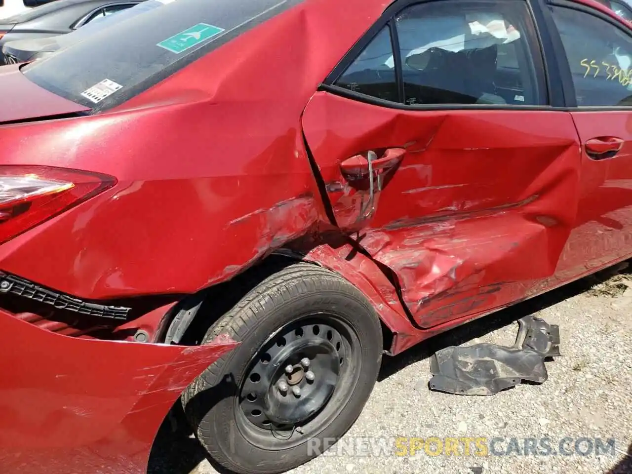 9 Photograph of a damaged car 2T1BURHE0KC165542 TOYOTA COROLLA 2019