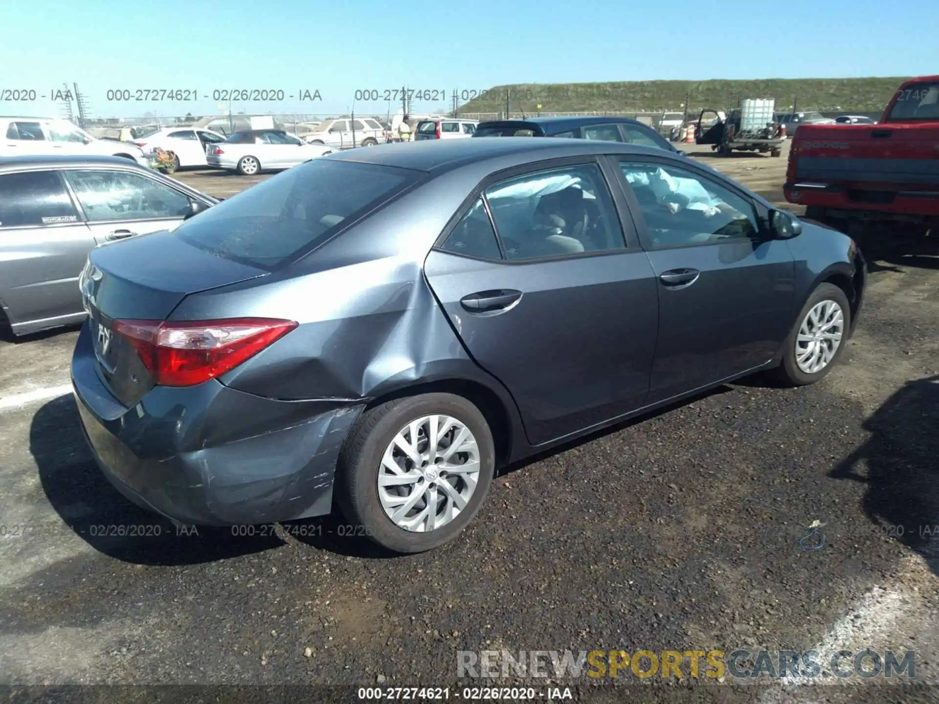 4 Photograph of a damaged car 2T1BURHE0KC167260 TOYOTA COROLLA 2019