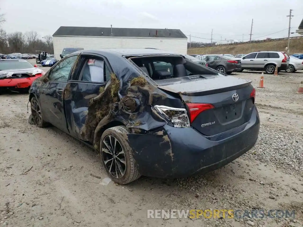 3 Photograph of a damaged car 2T1BURHE0KC168327 TOYOTA COROLLA 2019