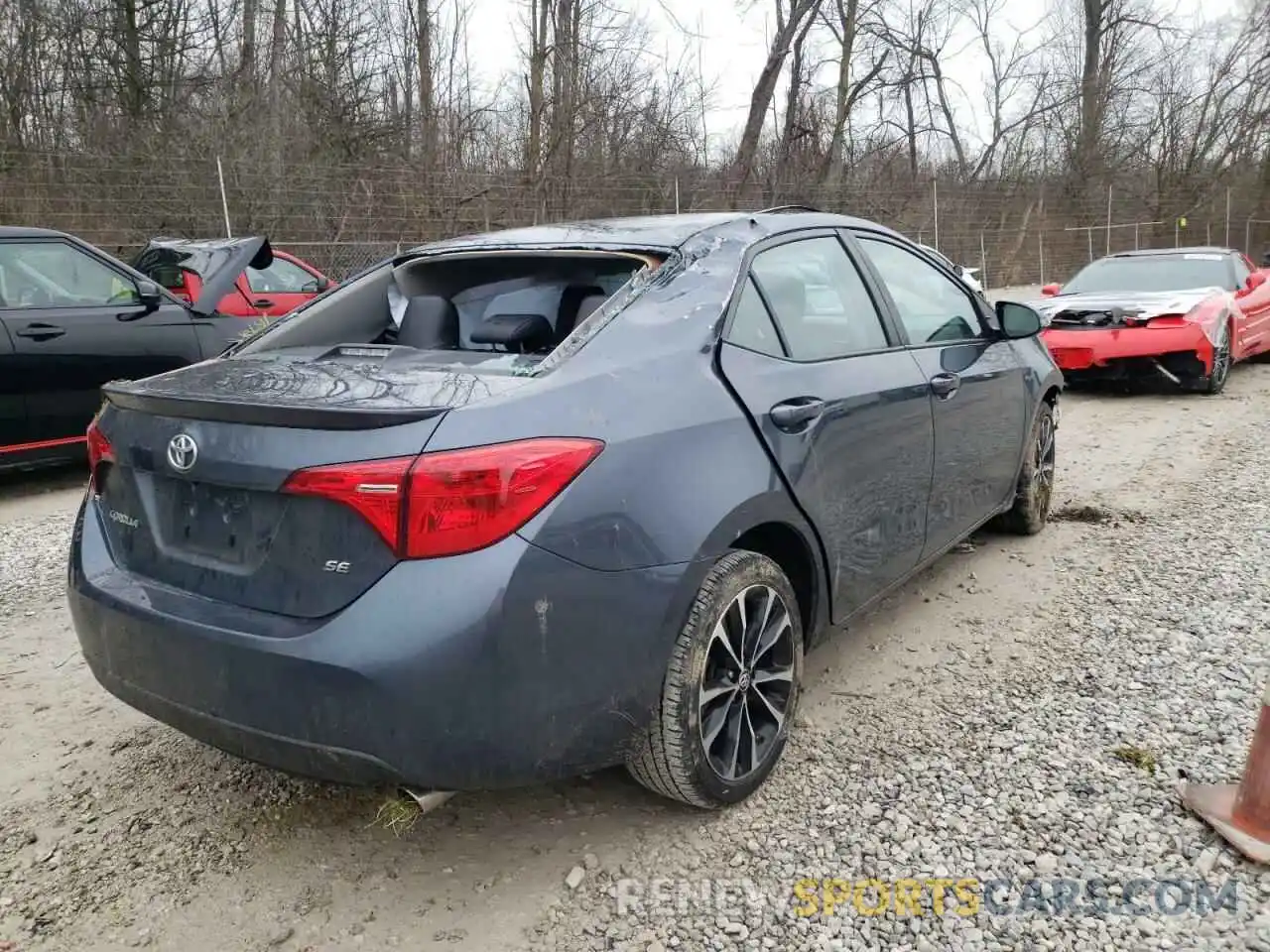 4 Photograph of a damaged car 2T1BURHE0KC168327 TOYOTA COROLLA 2019