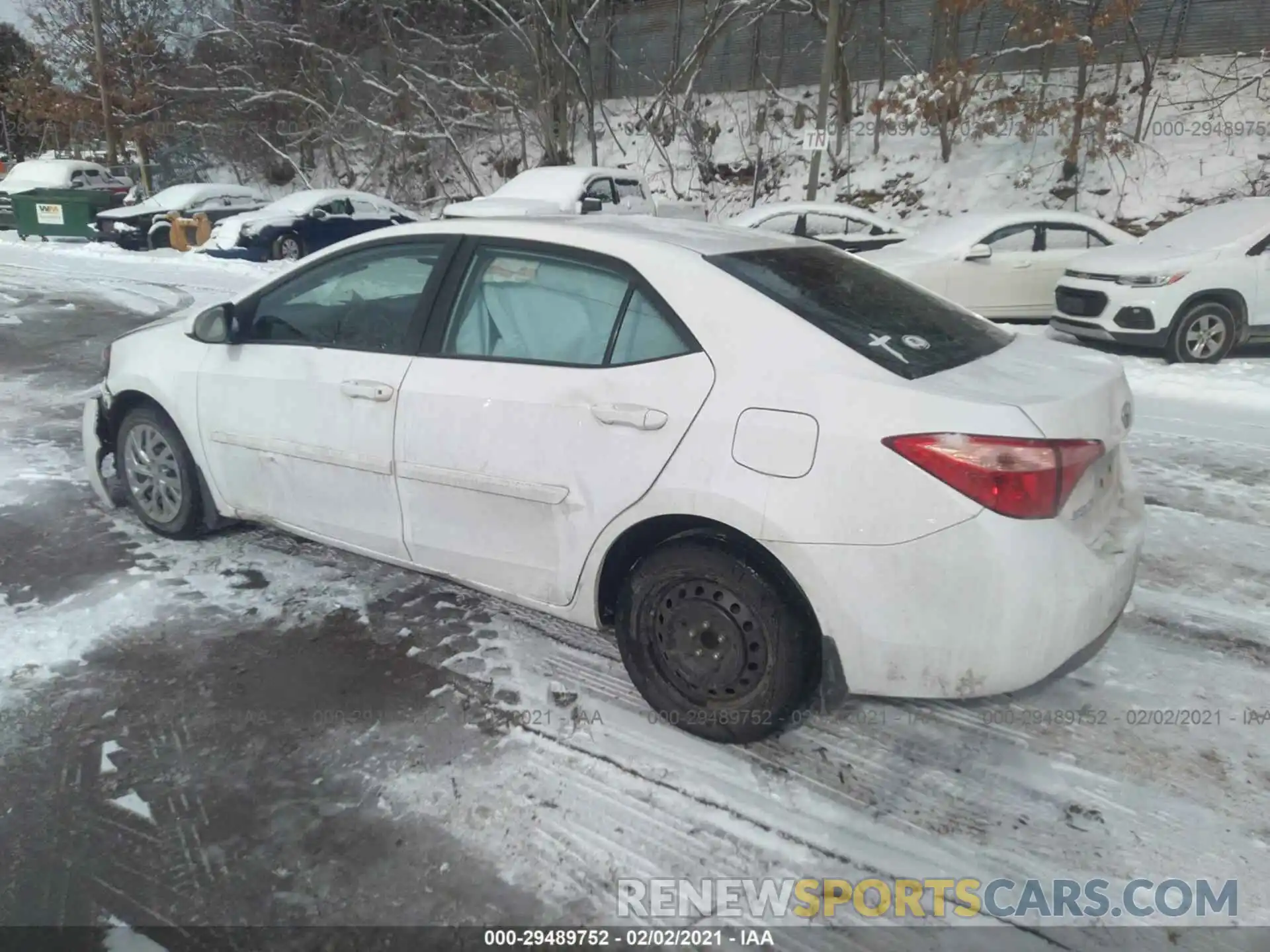 3 Photograph of a damaged car 2T1BURHE0KC168800 TOYOTA COROLLA 2019