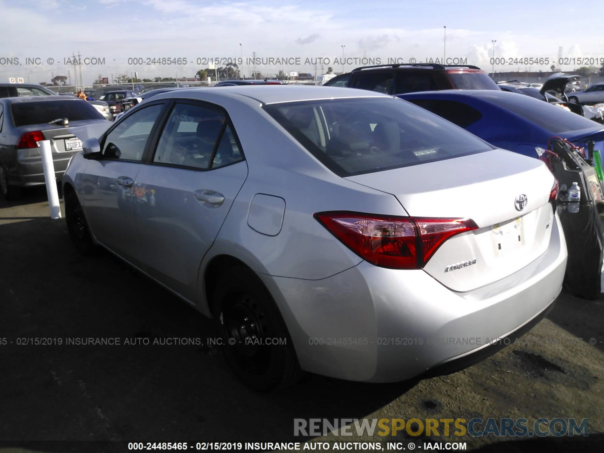 3 Фотография поврежденного автомобиля 2T1BURHE0KC169946 TOYOTA COROLLA 2019