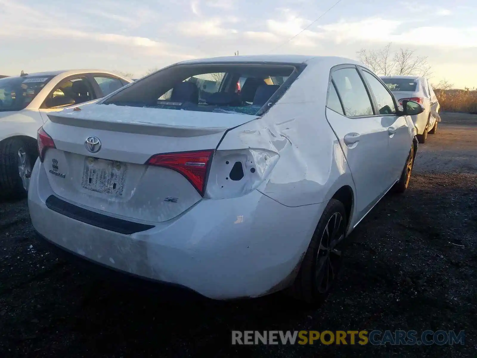 4 Photograph of a damaged car 2T1BURHE0KC171079 TOYOTA COROLLA 2019