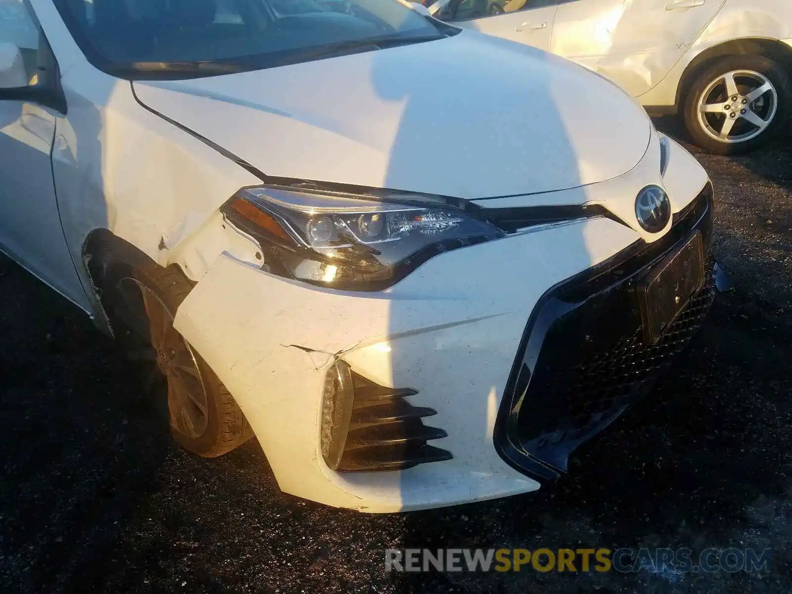 9 Photograph of a damaged car 2T1BURHE0KC171079 TOYOTA COROLLA 2019