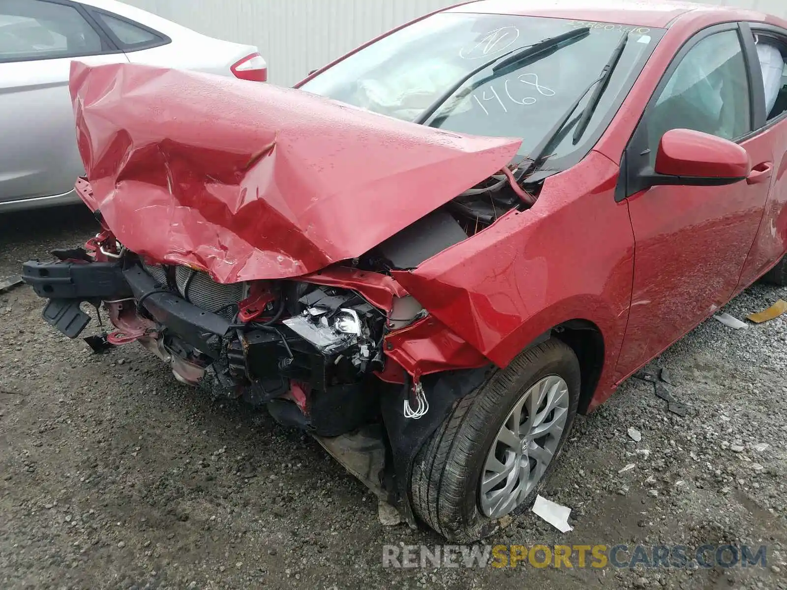 9 Photograph of a damaged car 2T1BURHE0KC171468 TOYOTA COROLLA 2019