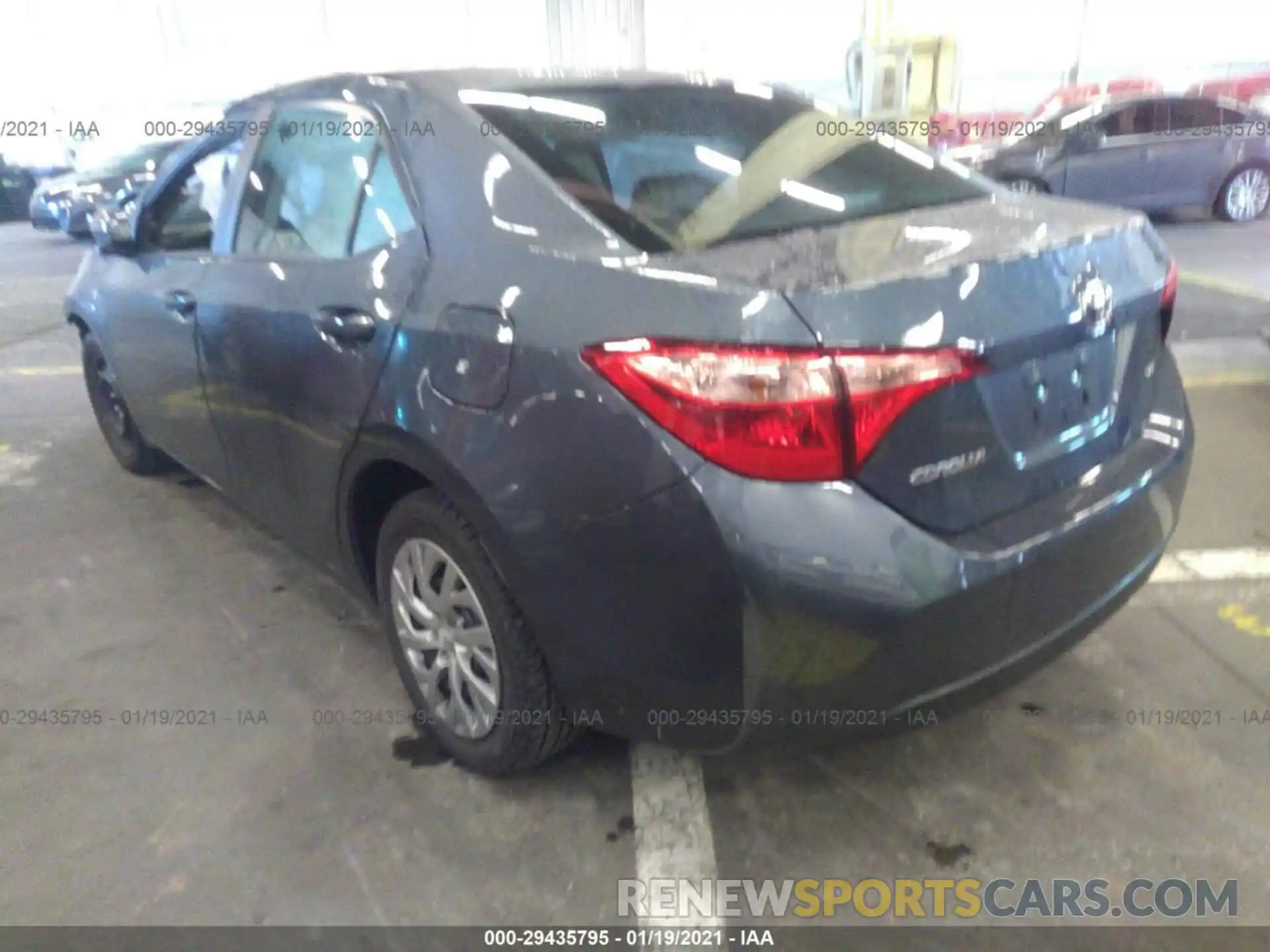 3 Photograph of a damaged car 2T1BURHE0KC172295 TOYOTA COROLLA 2019