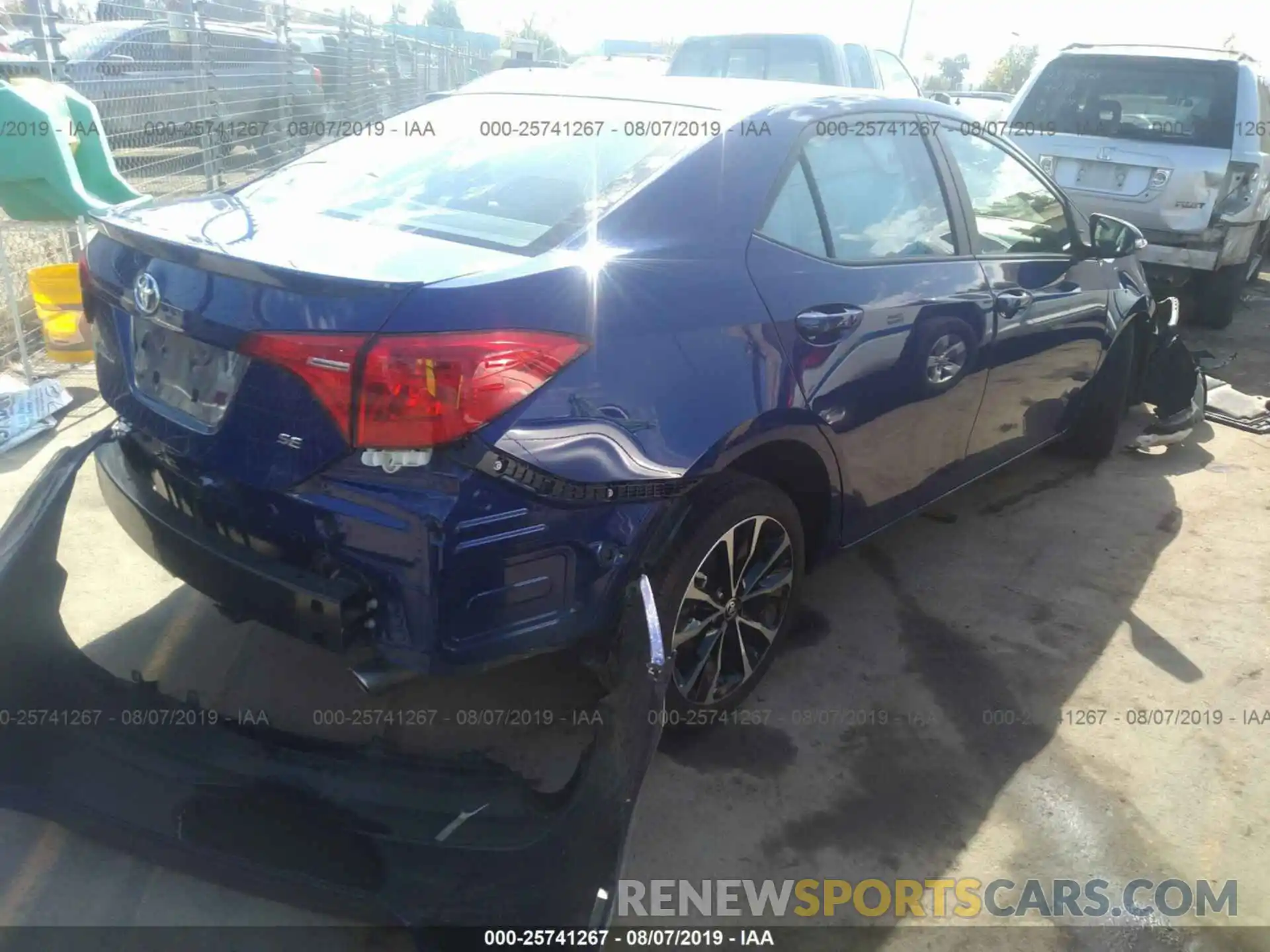 4 Photograph of a damaged car 2T1BURHE0KC172376 TOYOTA COROLLA 2019