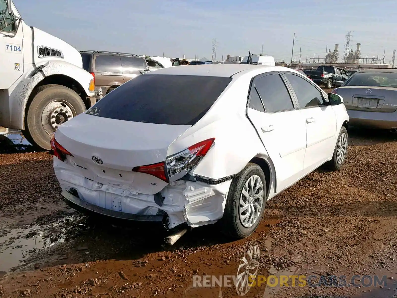 4 Photograph of a damaged car 2T1BURHE0KC172958 TOYOTA COROLLA 2019