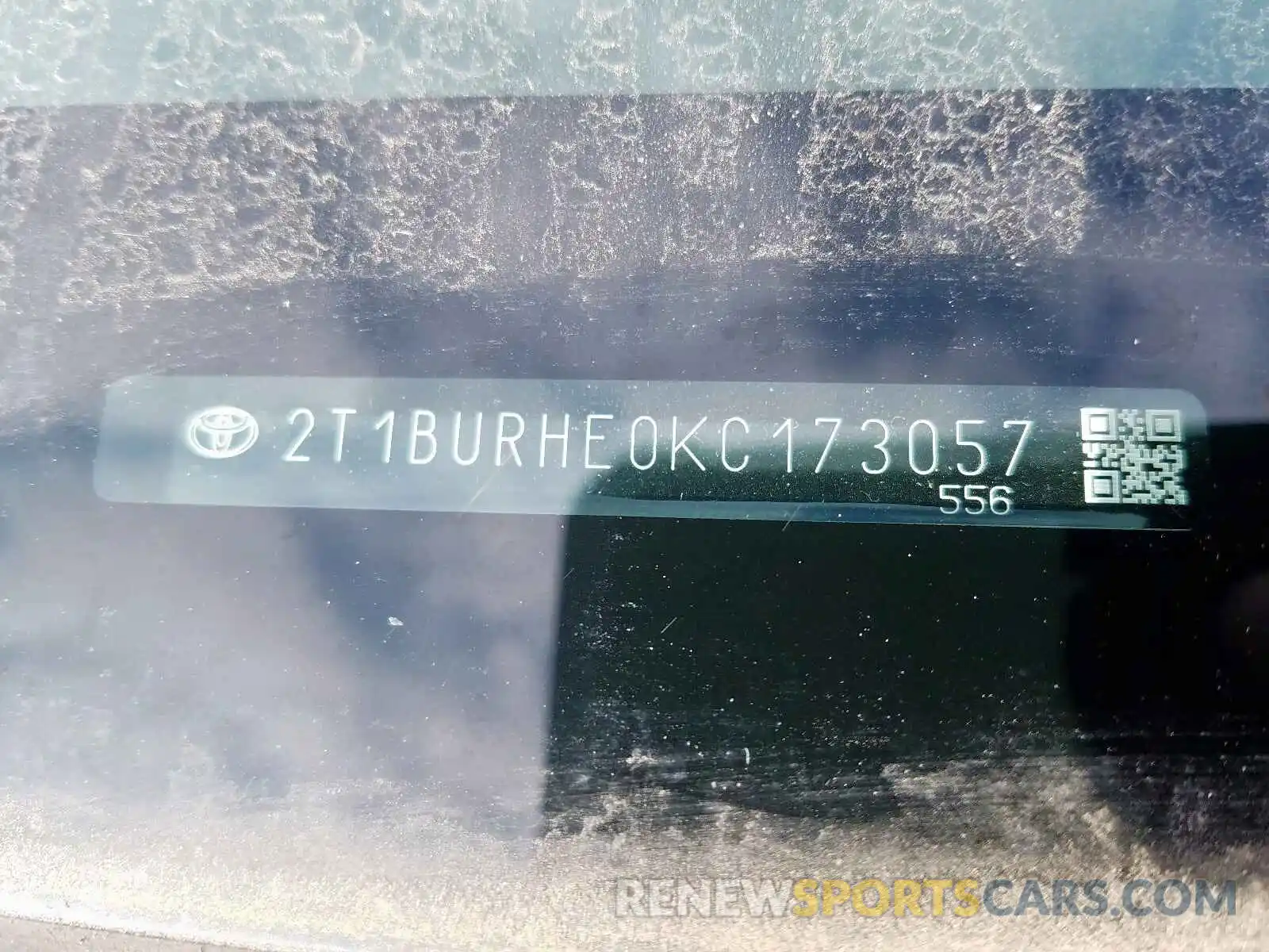 10 Photograph of a damaged car 2T1BURHE0KC173057 TOYOTA COROLLA 2019