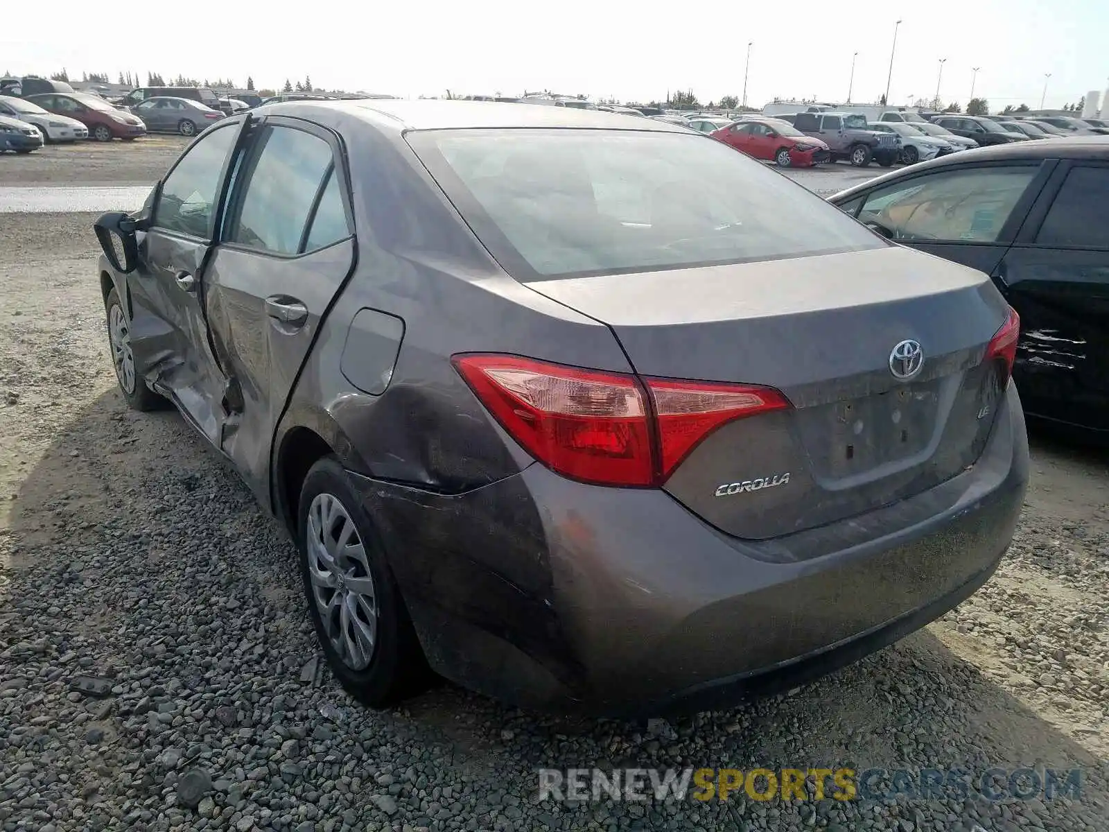 3 Photograph of a damaged car 2T1BURHE0KC173057 TOYOTA COROLLA 2019