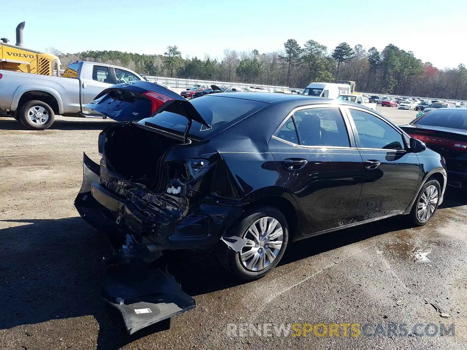 4 Photograph of a damaged car 2T1BURHE0KC173589 TOYOTA COROLLA 2019