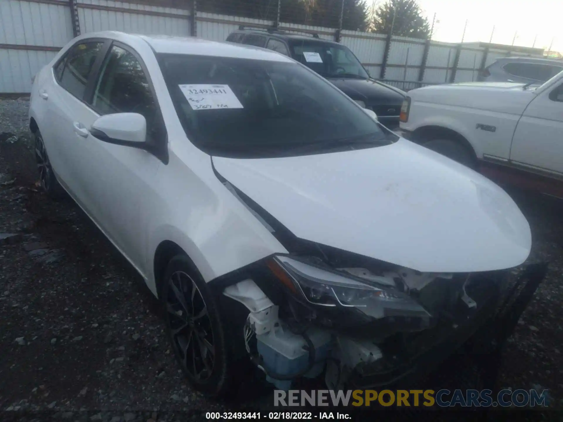 1 Photograph of a damaged car 2T1BURHE0KC173768 TOYOTA COROLLA 2019