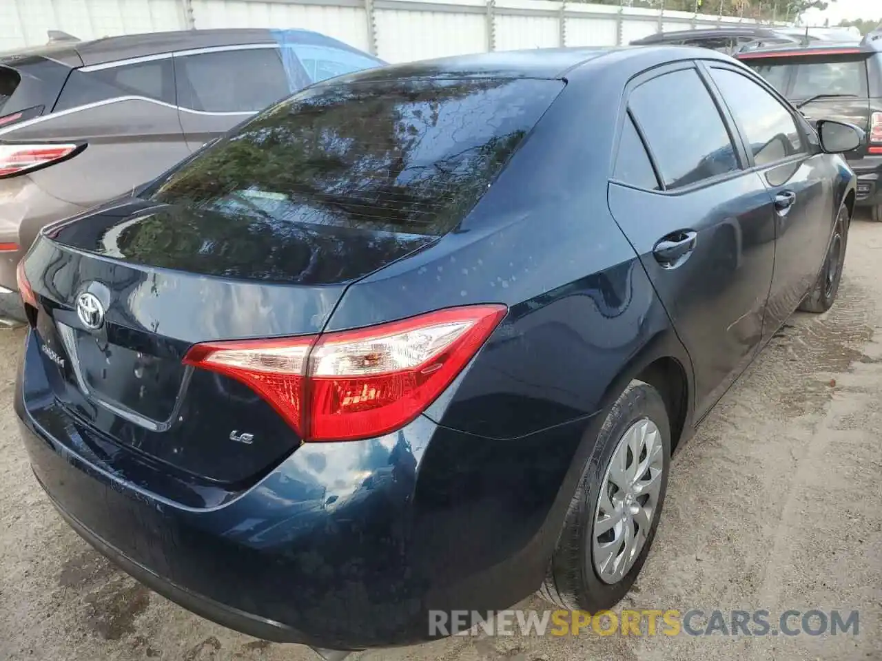 4 Photograph of a damaged car 2T1BURHE0KC174256 TOYOTA COROLLA 2019