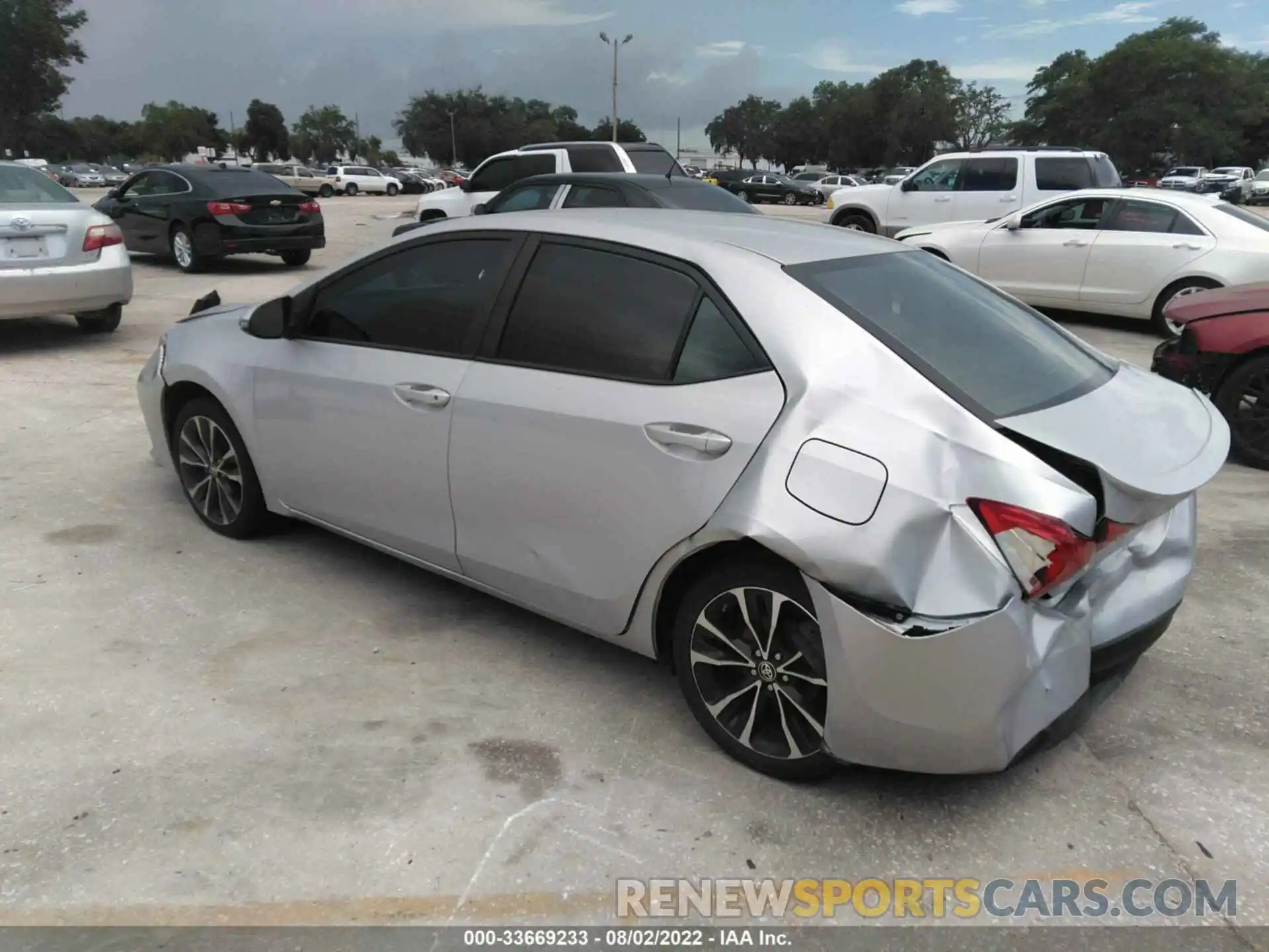 3 Photograph of a damaged car 2T1BURHE0KC174743 TOYOTA COROLLA 2019