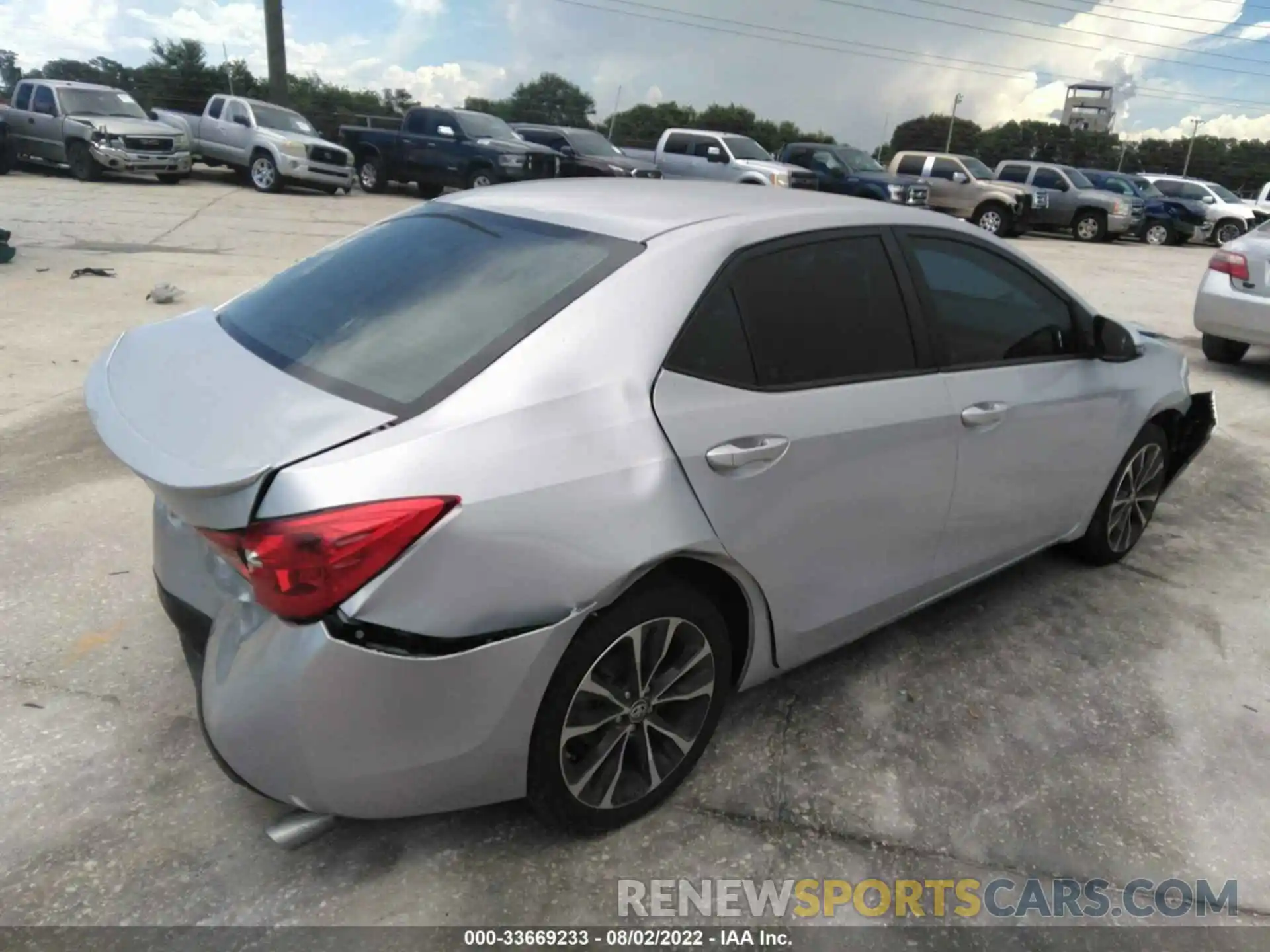 4 Photograph of a damaged car 2T1BURHE0KC174743 TOYOTA COROLLA 2019