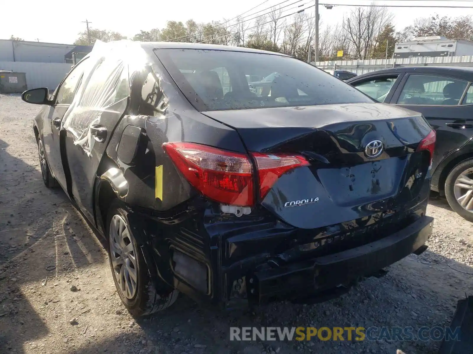 3 Photograph of a damaged car 2T1BURHE0KC175004 TOYOTA COROLLA 2019