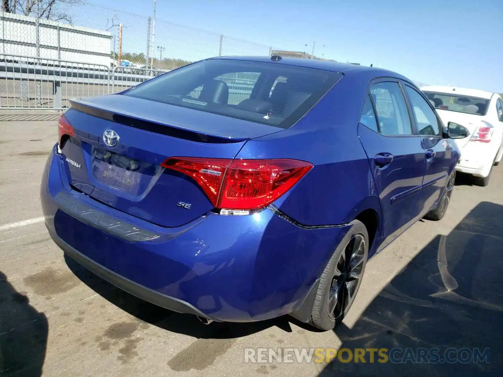 4 Photograph of a damaged car 2T1BURHE0KC175262 TOYOTA COROLLA 2019