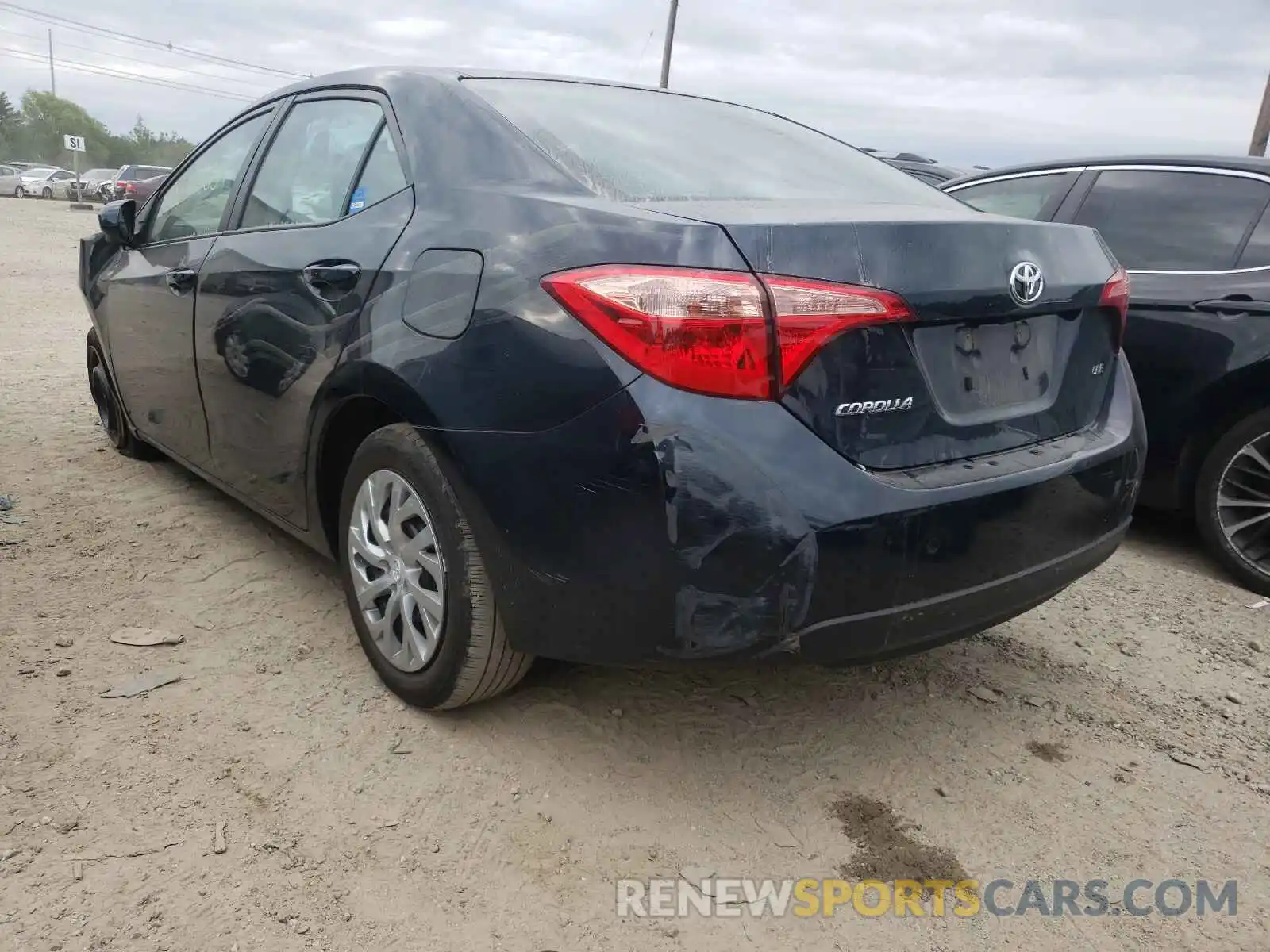 3 Photograph of a damaged car 2T1BURHE0KC176220 TOYOTA COROLLA 2019