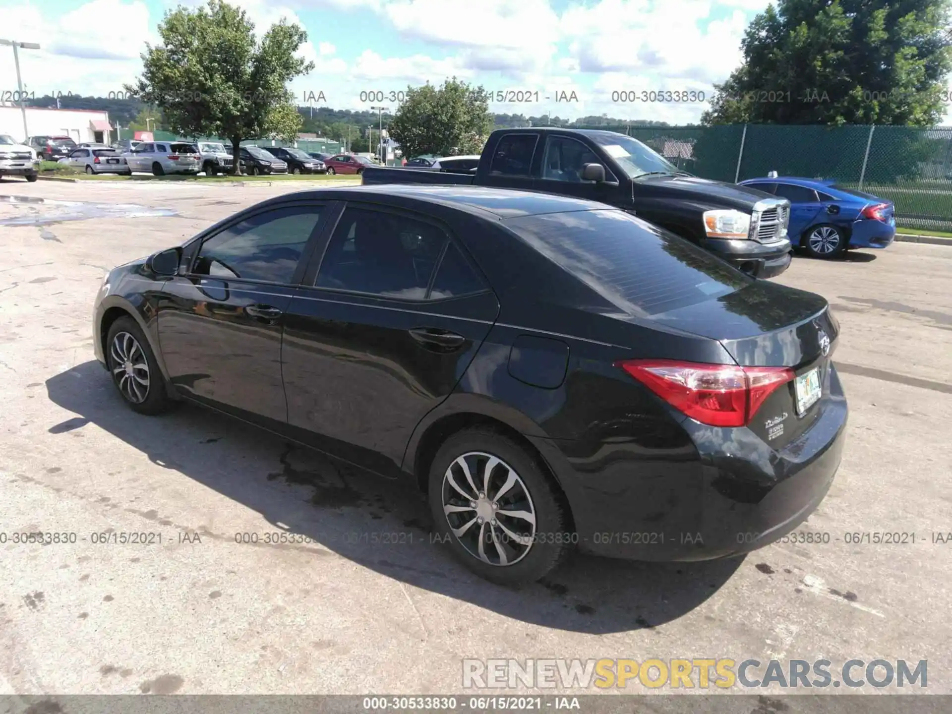 3 Photograph of a damaged car 2T1BURHE0KC176251 TOYOTA COROLLA 2019