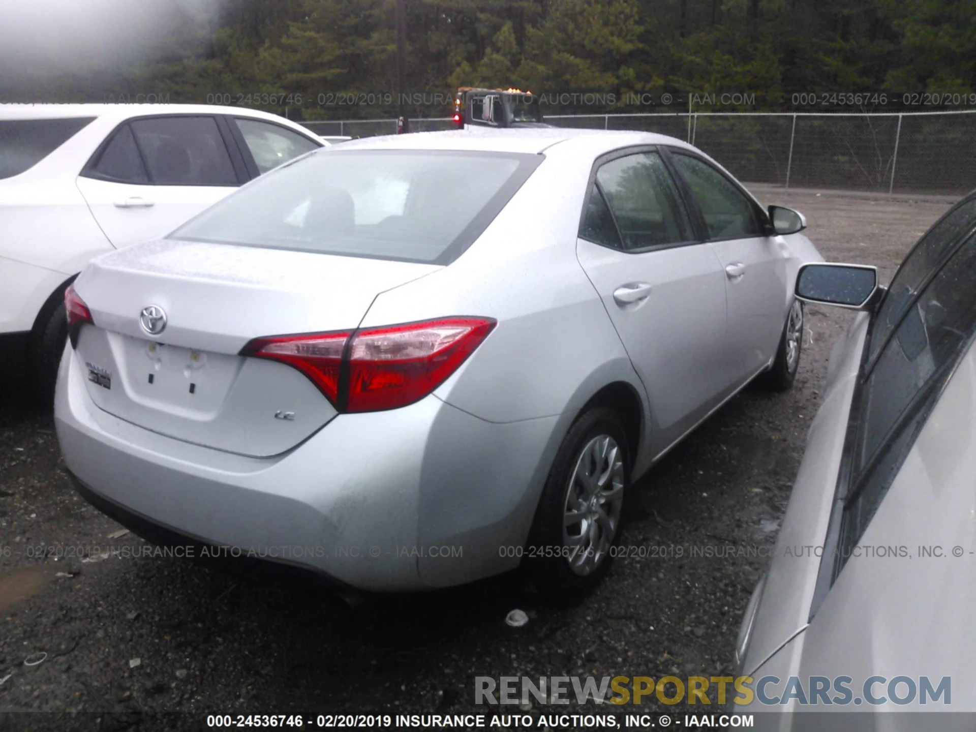 4 Photograph of a damaged car 2T1BURHE0KC176475 TOYOTA COROLLA 2019