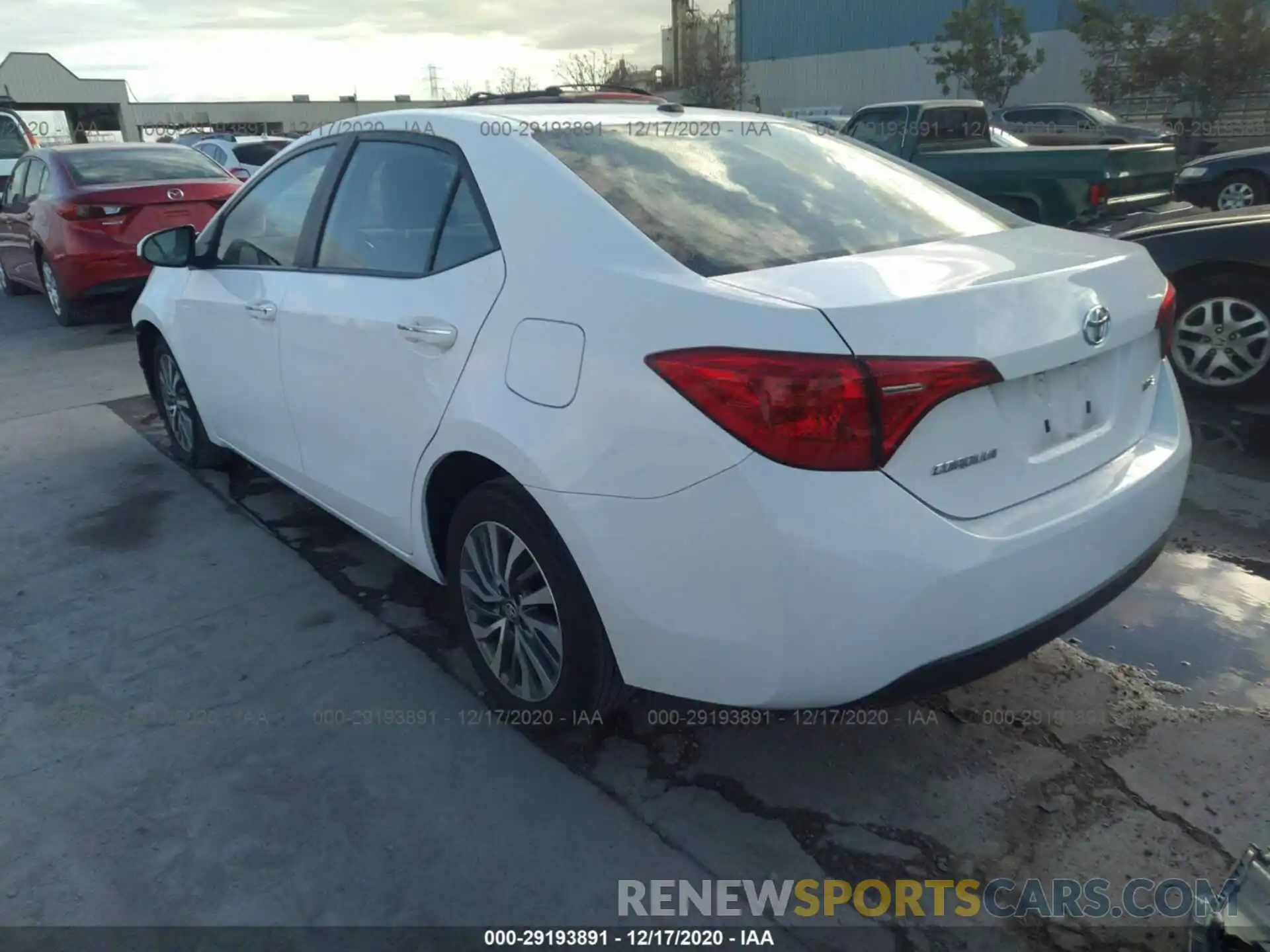 3 Photograph of a damaged car 2T1BURHE0KC176850 TOYOTA COROLLA 2019