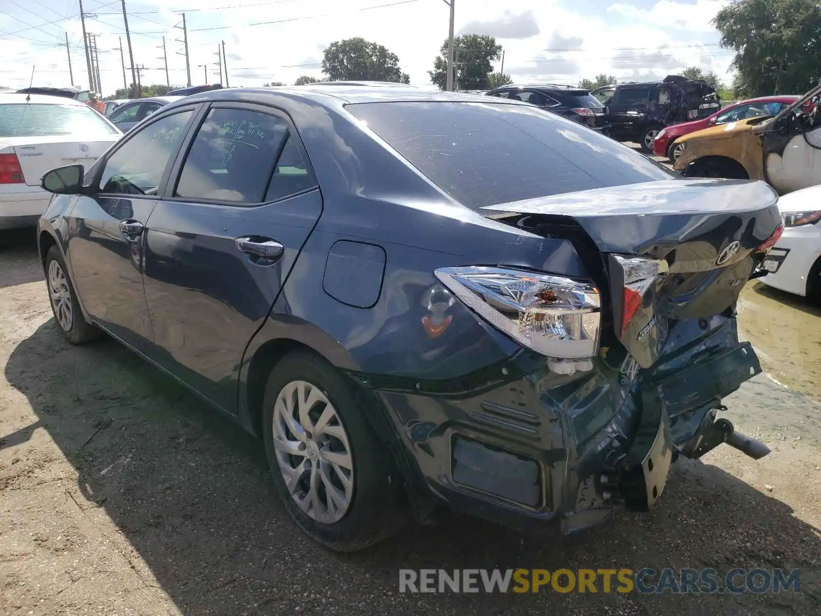 3 Photograph of a damaged car 2T1BURHE0KC177173 TOYOTA COROLLA 2019