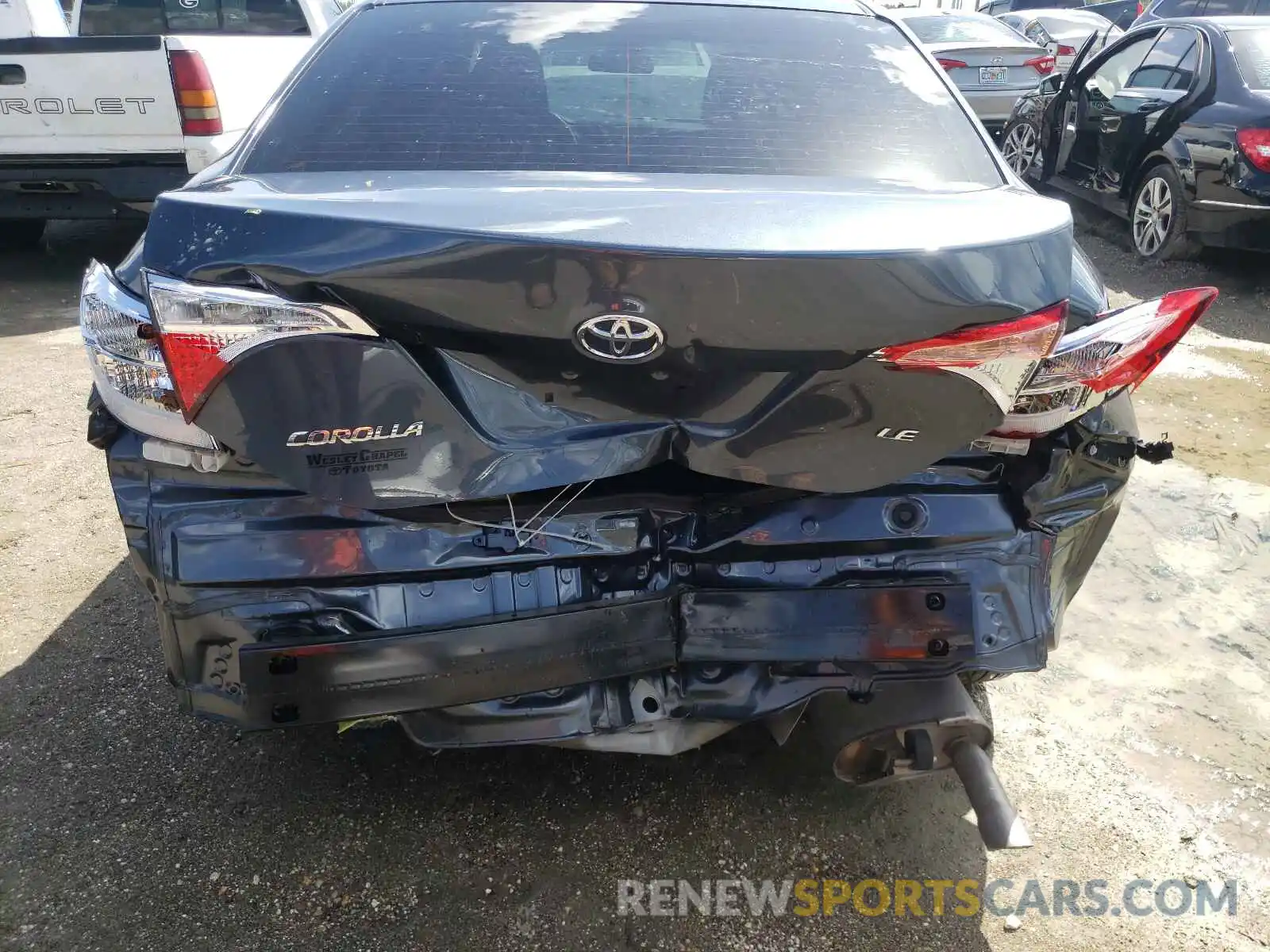 9 Photograph of a damaged car 2T1BURHE0KC177173 TOYOTA COROLLA 2019