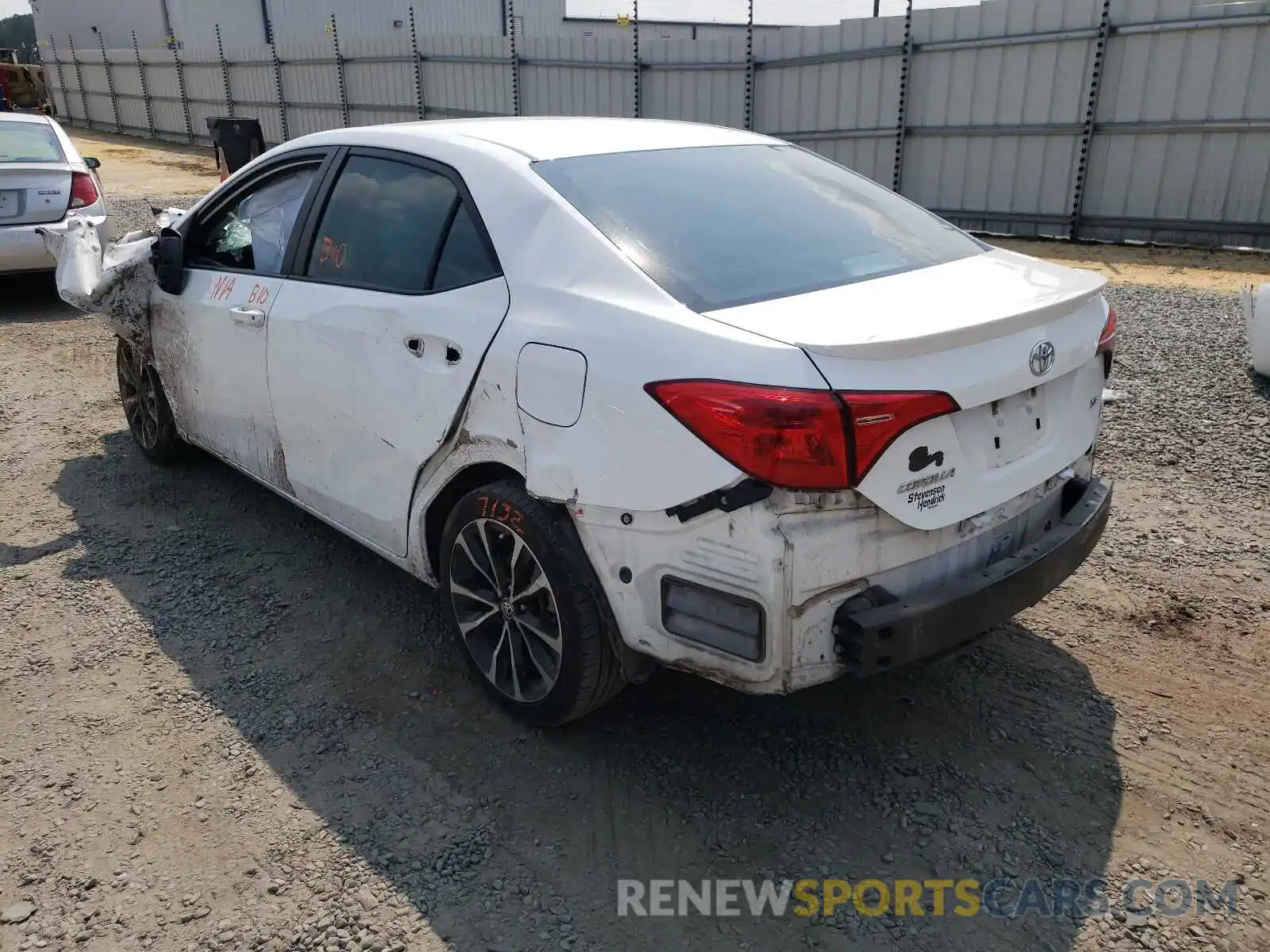 3 Photograph of a damaged car 2T1BURHE0KC177187 TOYOTA COROLLA 2019