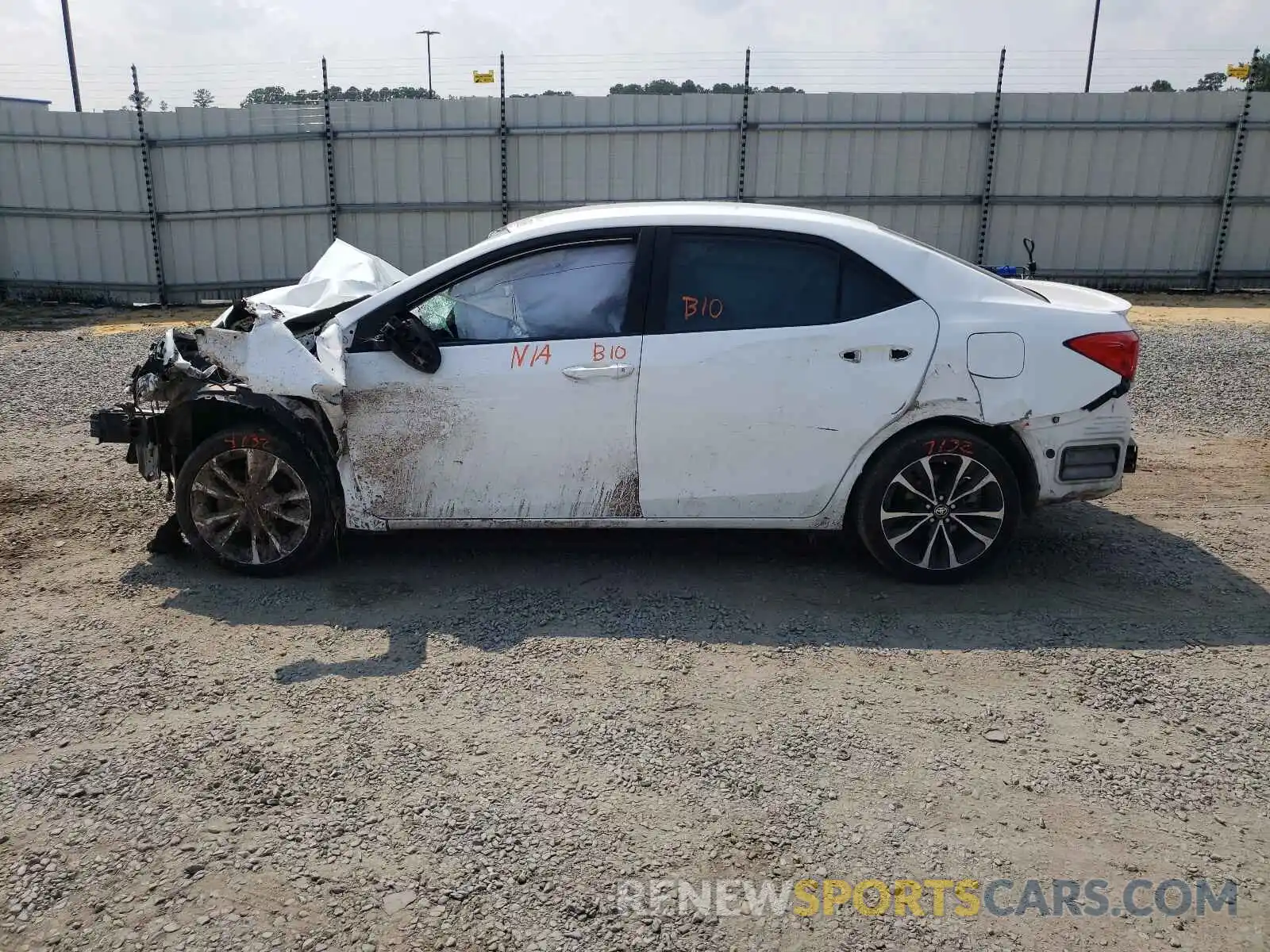 9 Photograph of a damaged car 2T1BURHE0KC177187 TOYOTA COROLLA 2019