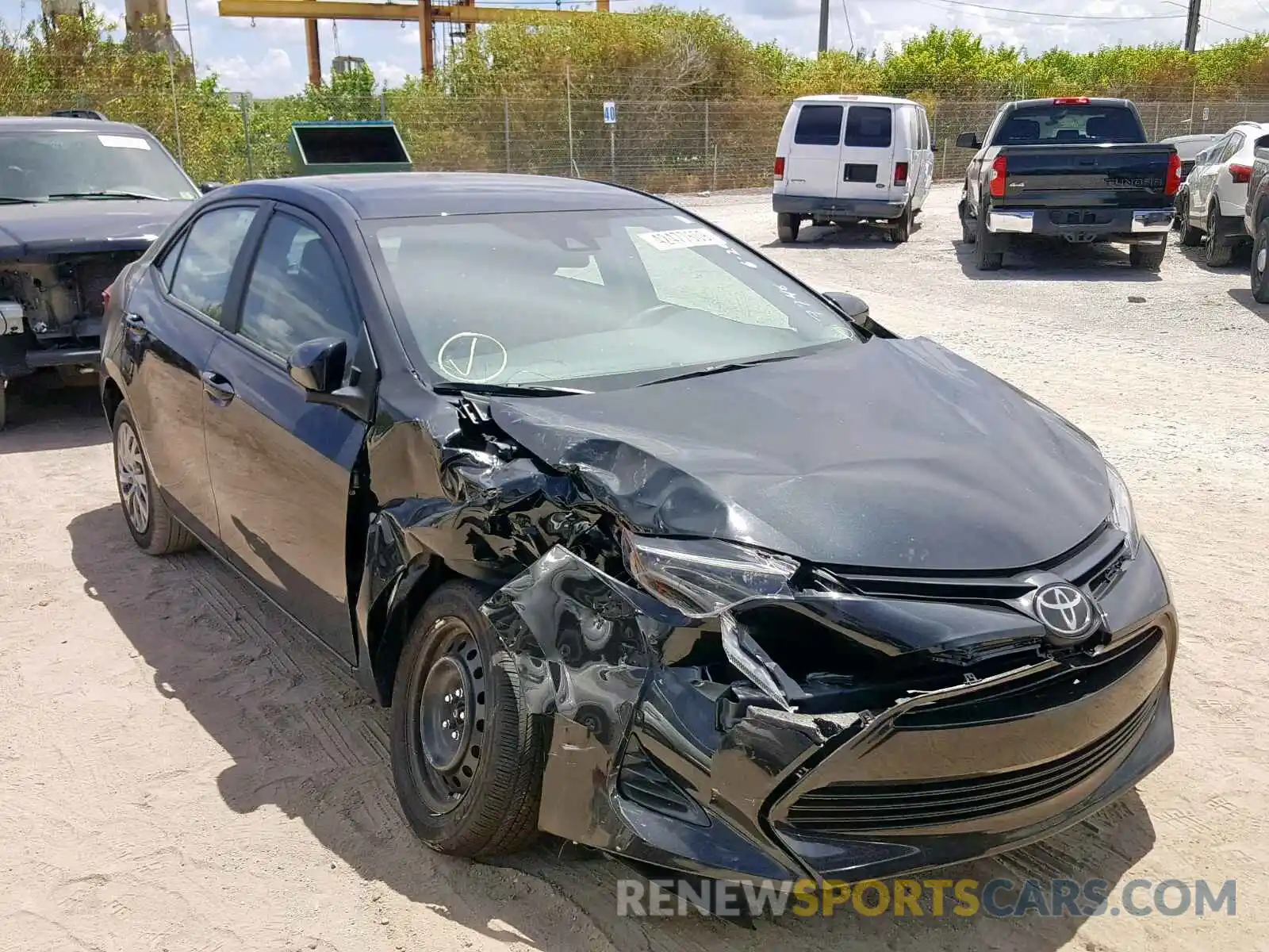 1 Photograph of a damaged car 2T1BURHE0KC177948 TOYOTA COROLLA 2019