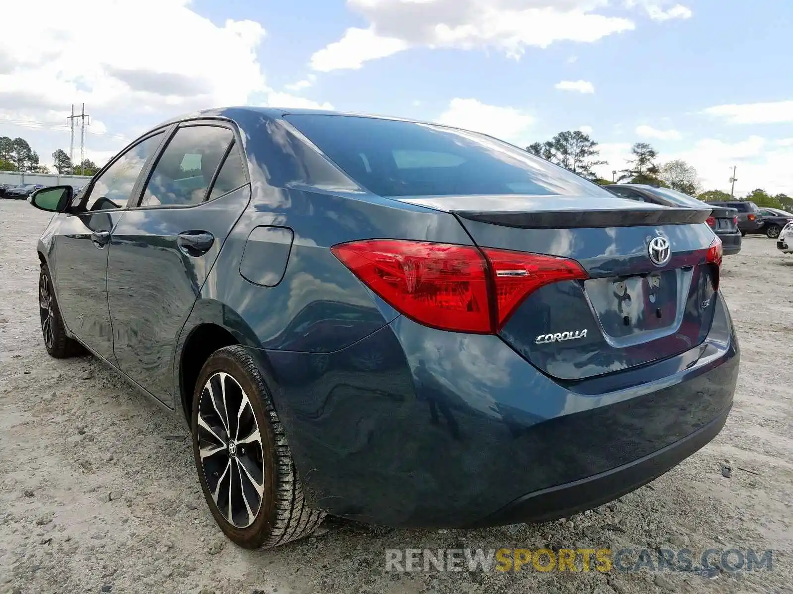 3 Photograph of a damaged car 2T1BURHE0KC178422 TOYOTA COROLLA 2019