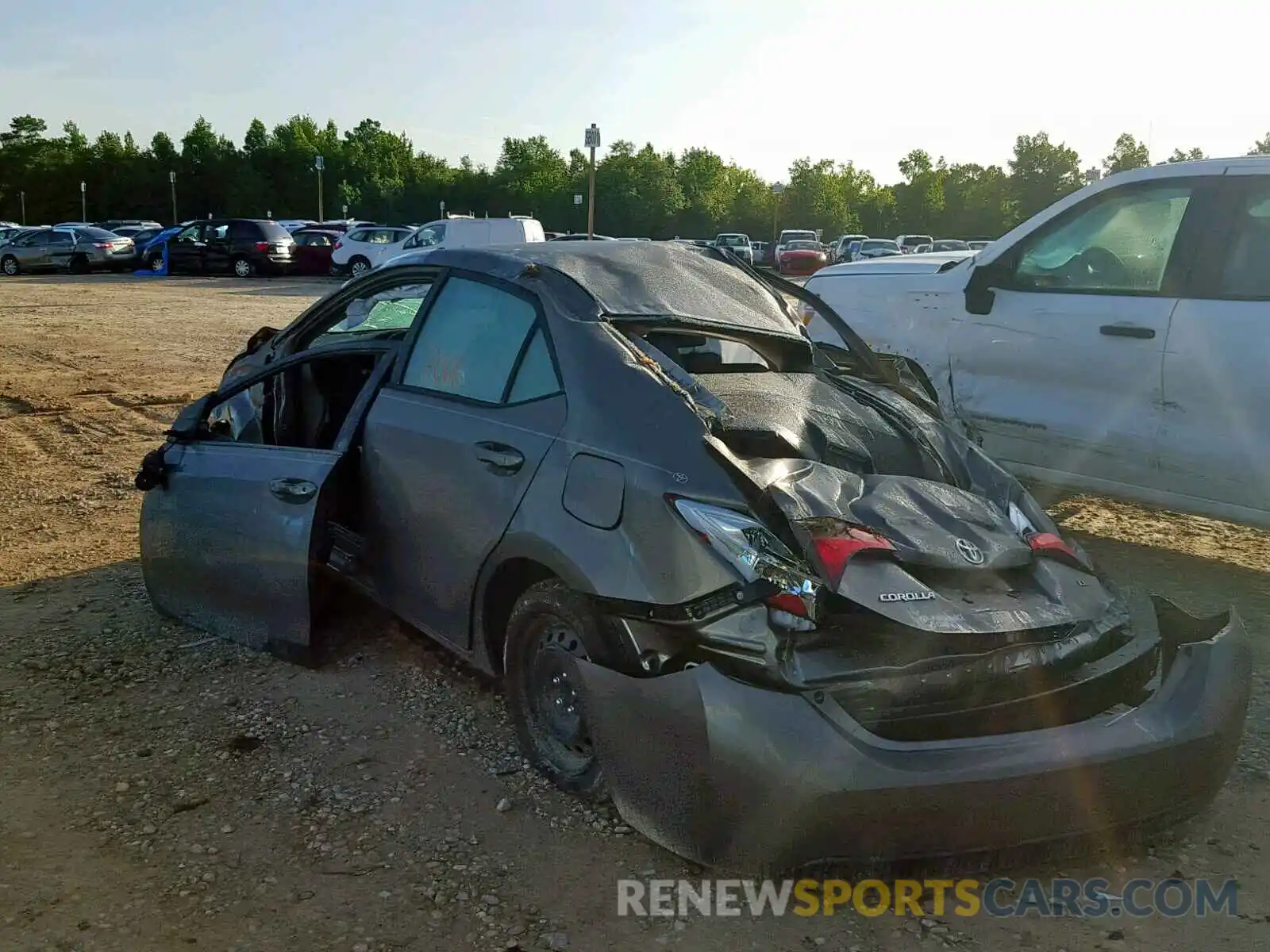 3 Photograph of a damaged car 2T1BURHE0KC178629 TOYOTA COROLLA 2019