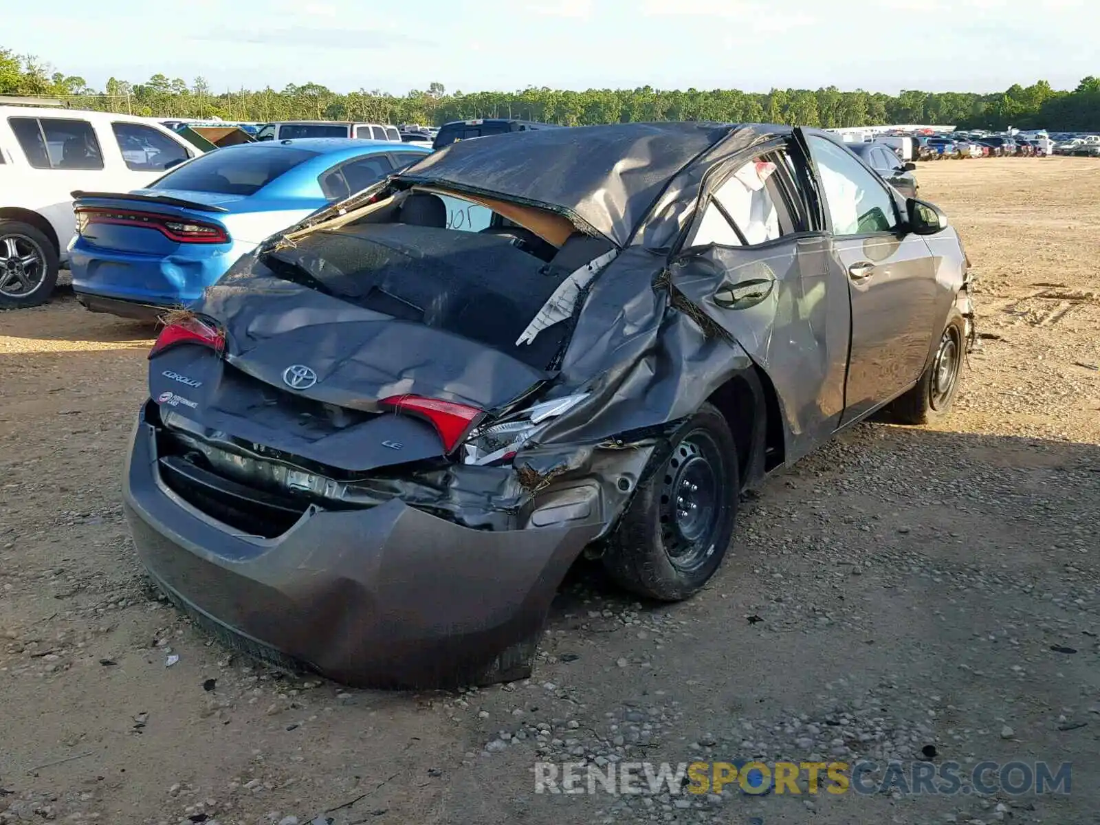 4 Photograph of a damaged car 2T1BURHE0KC178629 TOYOTA COROLLA 2019