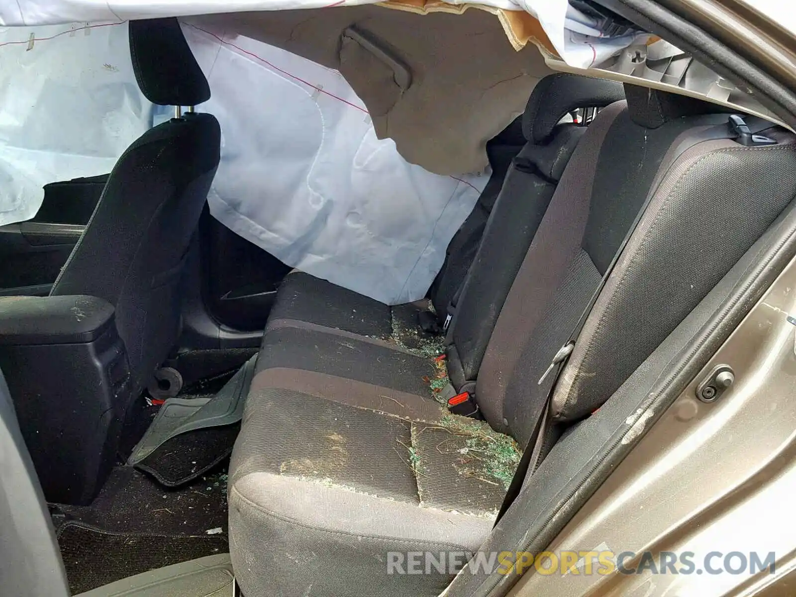 6 Photograph of a damaged car 2T1BURHE0KC178629 TOYOTA COROLLA 2019