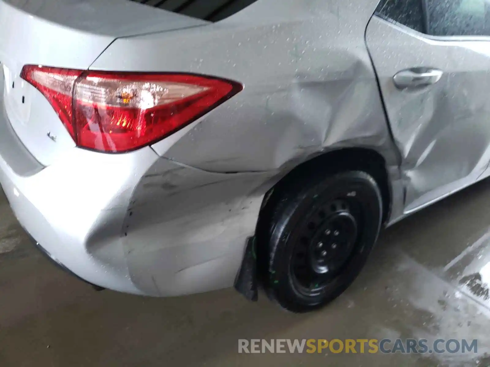 9 Photograph of a damaged car 2T1BURHE0KC178646 TOYOTA COROLLA 2019