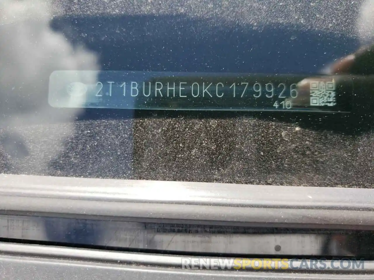 10 Photograph of a damaged car 2T1BURHE0KC179926 TOYOTA COROLLA 2019