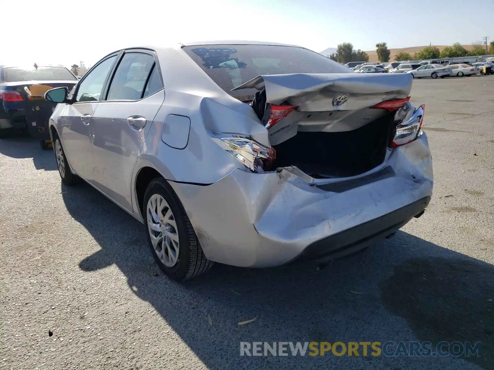 3 Photograph of a damaged car 2T1BURHE0KC180252 TOYOTA COROLLA 2019