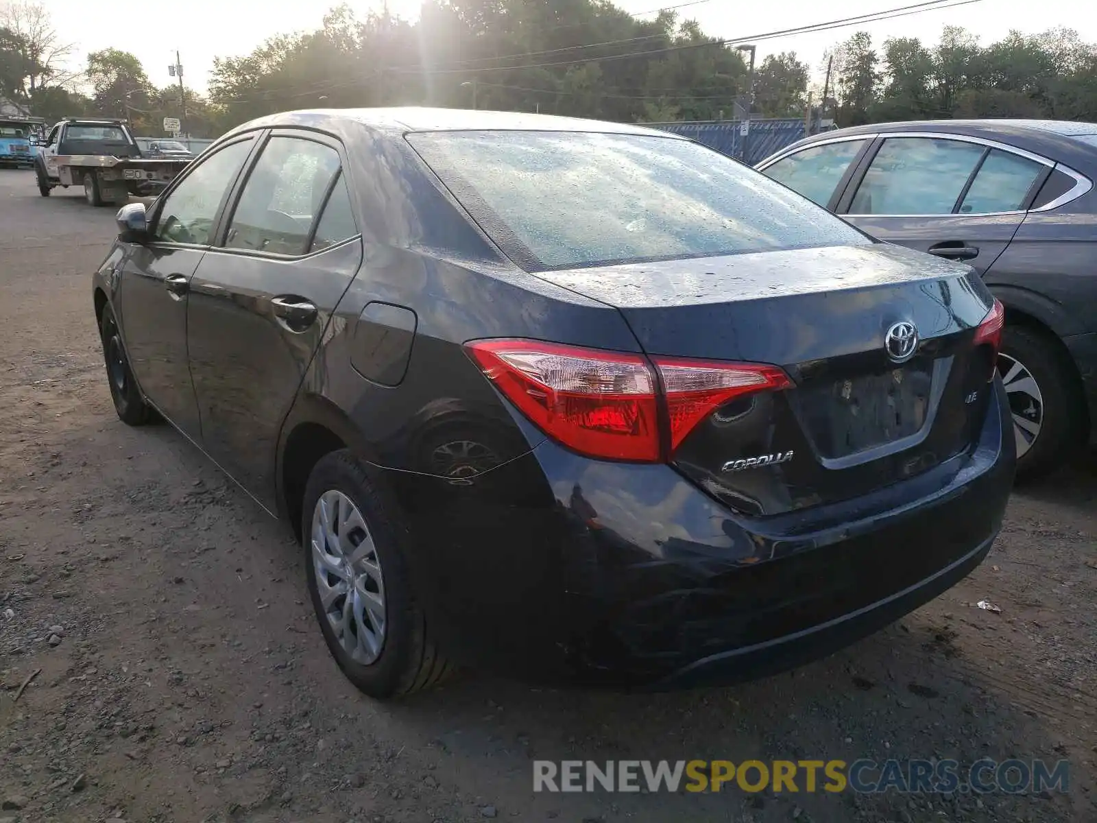 3 Photograph of a damaged car 2T1BURHE0KC181093 TOYOTA COROLLA 2019