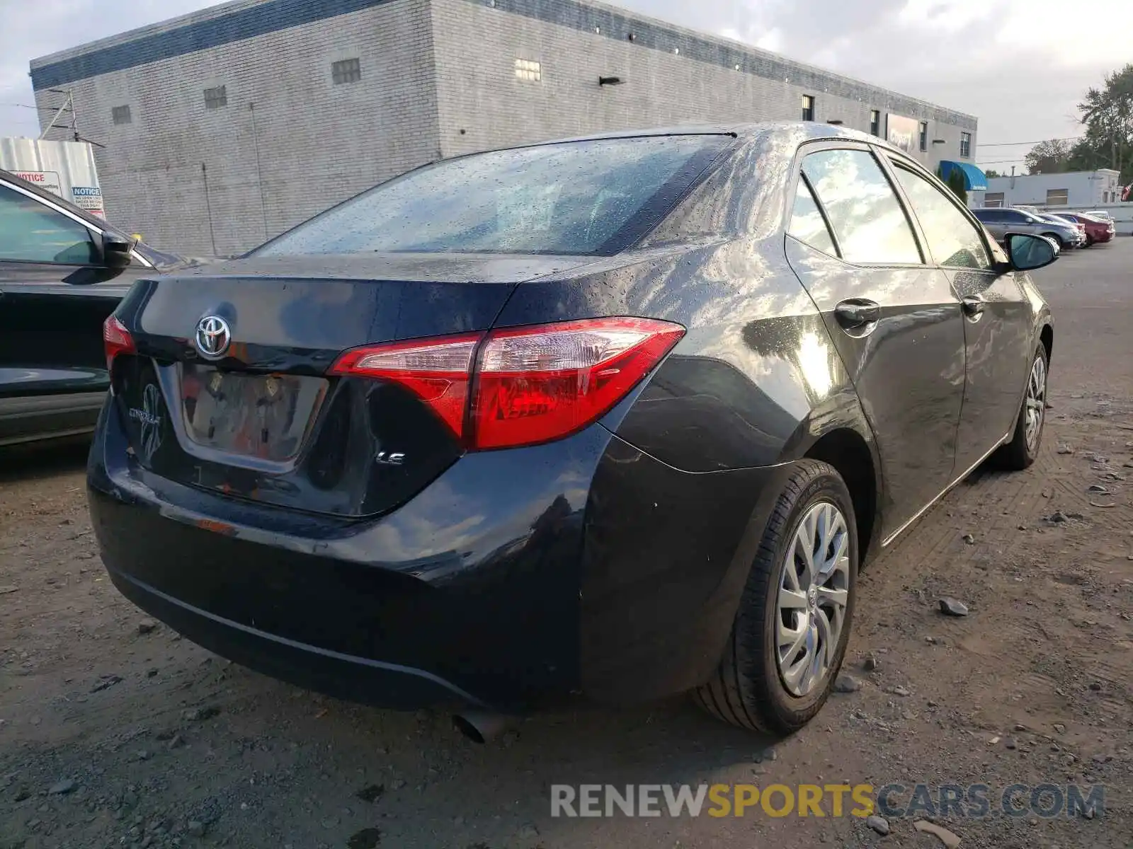 4 Photograph of a damaged car 2T1BURHE0KC181093 TOYOTA COROLLA 2019