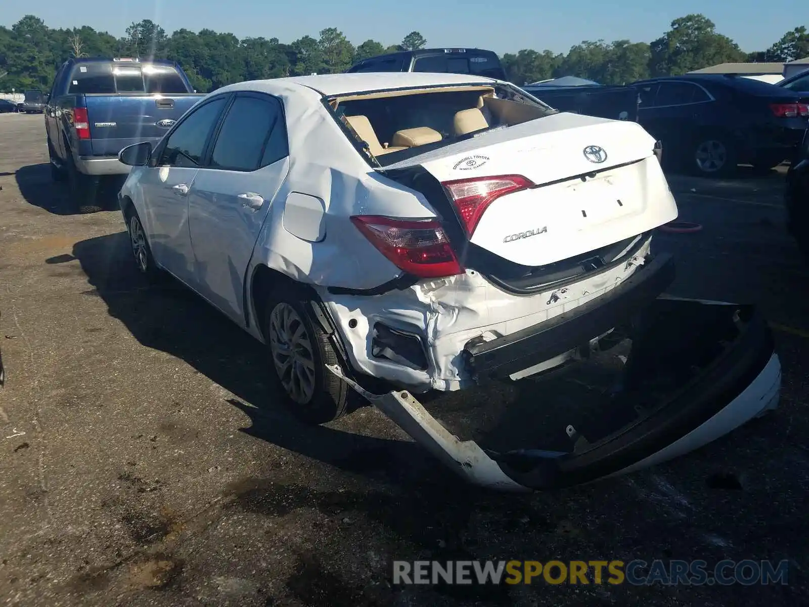 3 Photograph of a damaged car 2T1BURHE0KC181997 TOYOTA COROLLA 2019