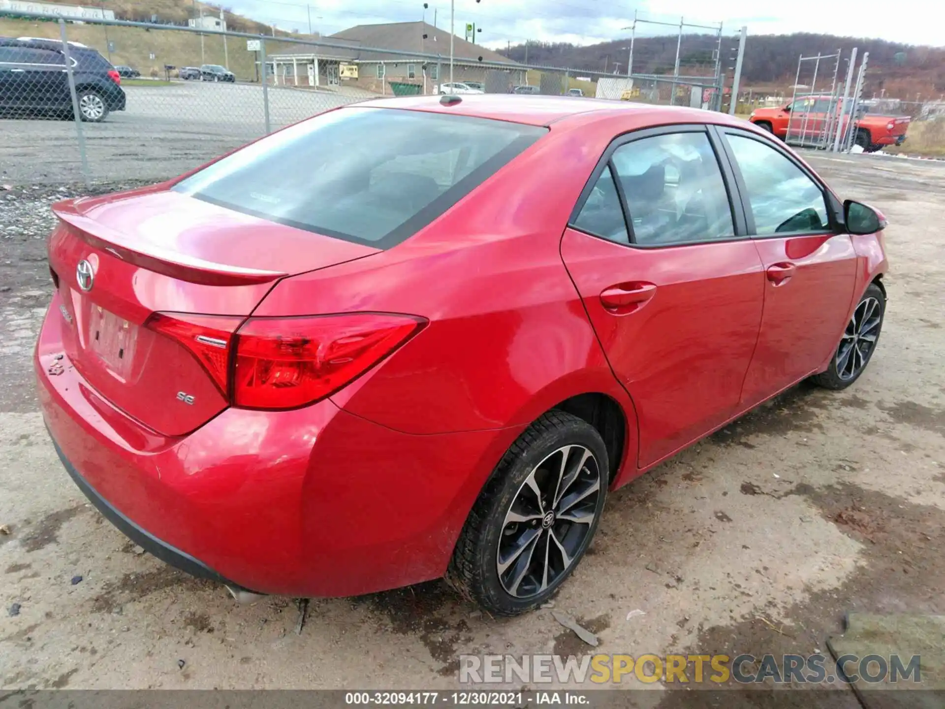 4 Photograph of a damaged car 2T1BURHE0KC182258 TOYOTA COROLLA 2019