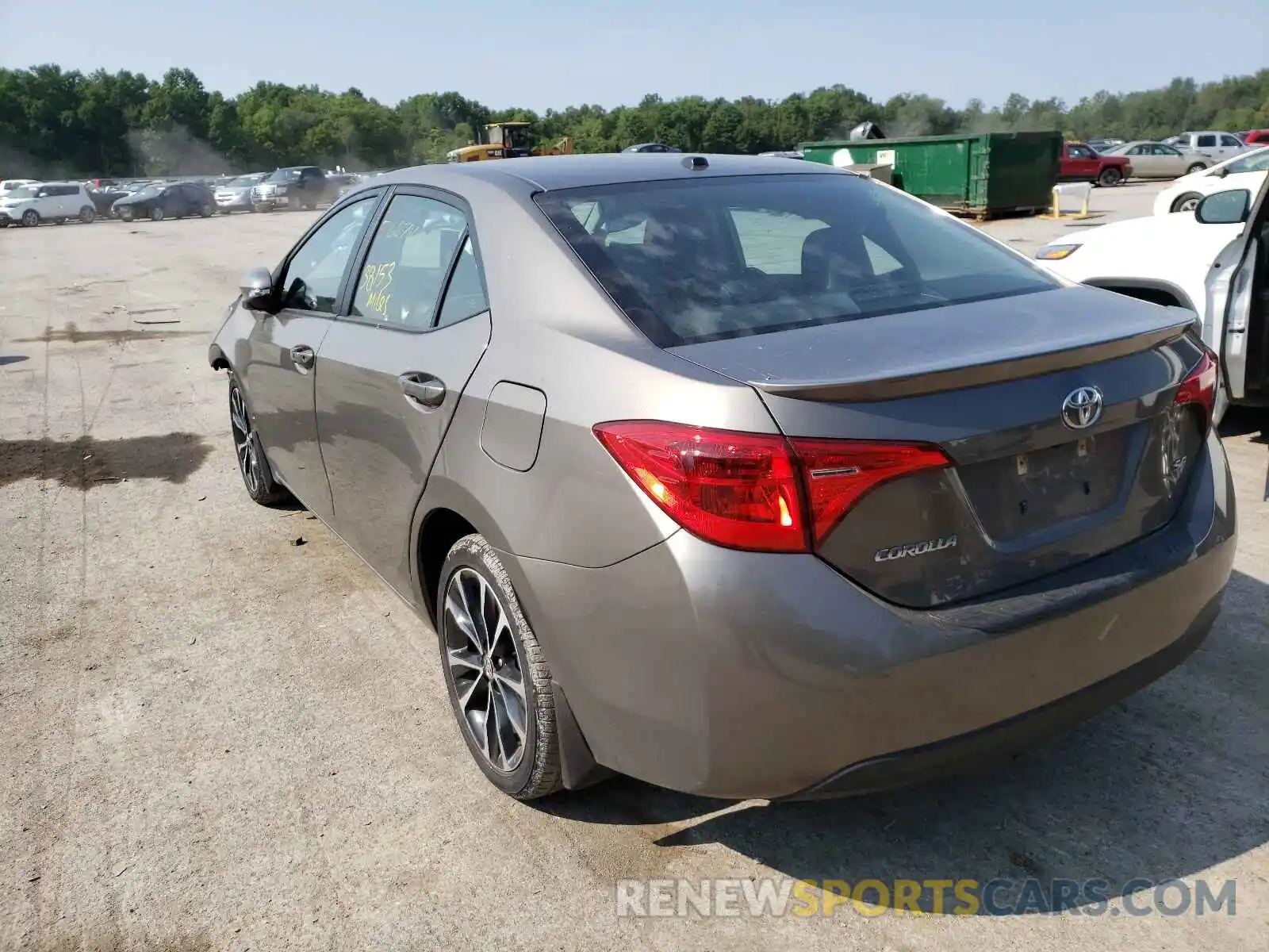 3 Photograph of a damaged car 2T1BURHE0KC182910 TOYOTA COROLLA 2019