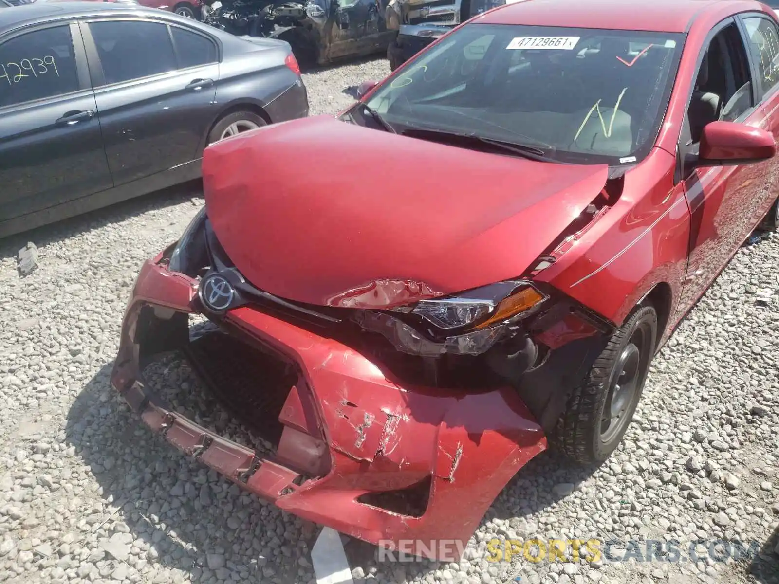 9 Photograph of a damaged car 2T1BURHE0KC185810 TOYOTA COROLLA 2019