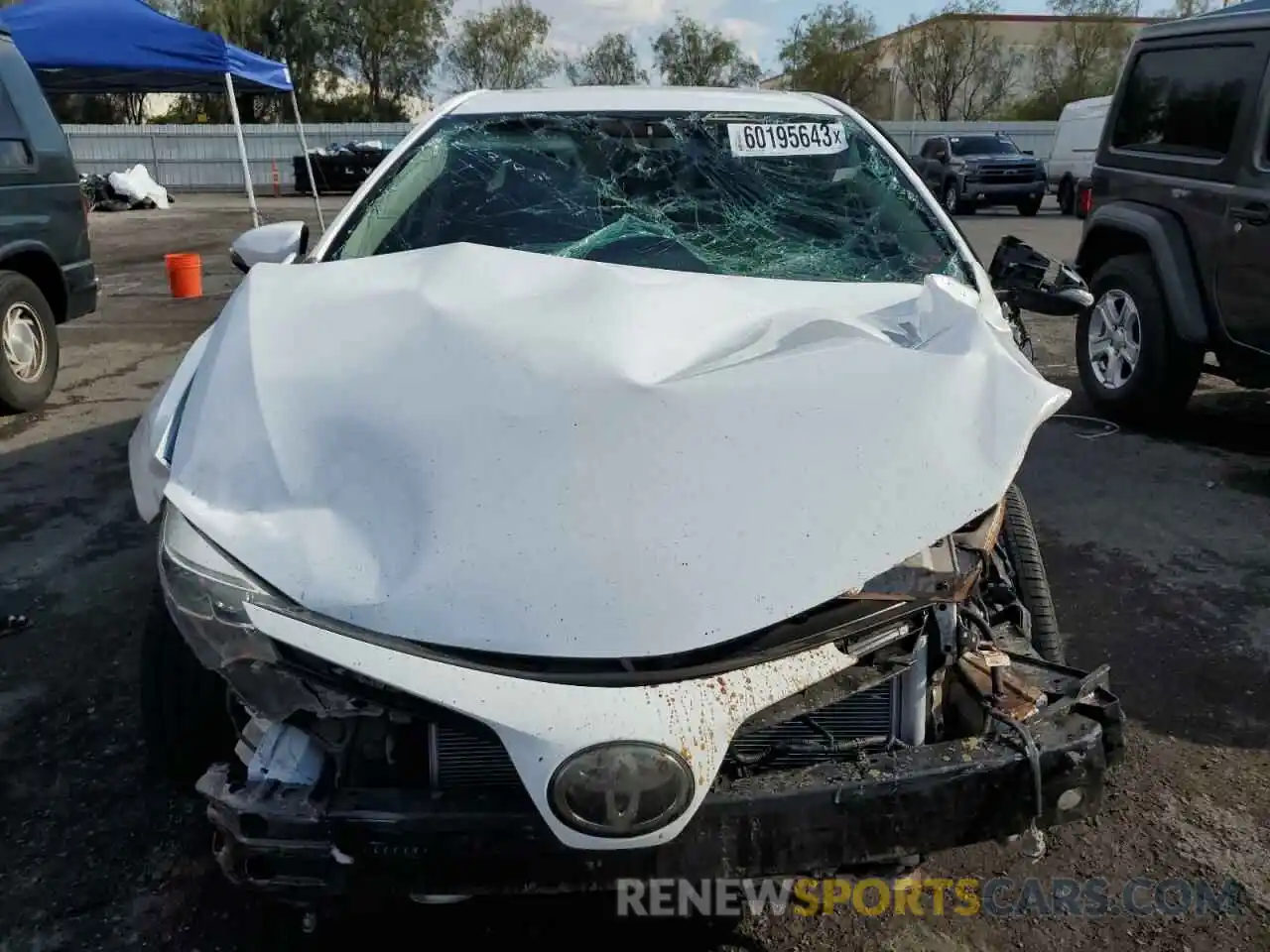 5 Photograph of a damaged car 2T1BURHE0KC186522 TOYOTA COROLLA 2019