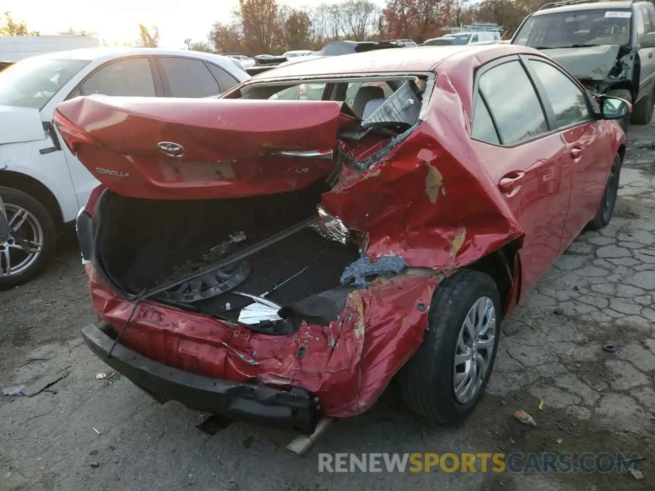 4 Photograph of a damaged car 2T1BURHE0KC188609 TOYOTA COROLLA 2019